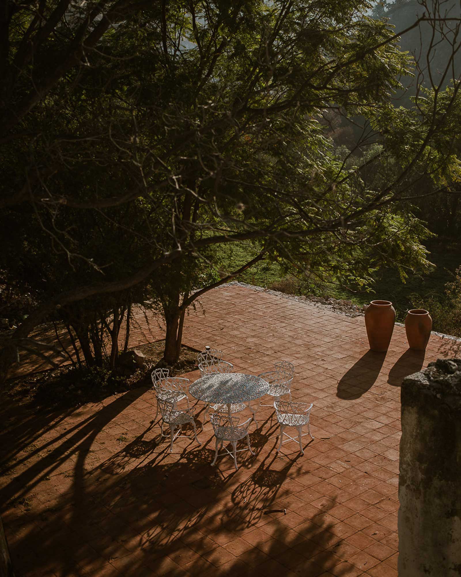 hacienda-el-aguacate_house_tequisquiapan-queretaro-mexico_exterior-table.jpg