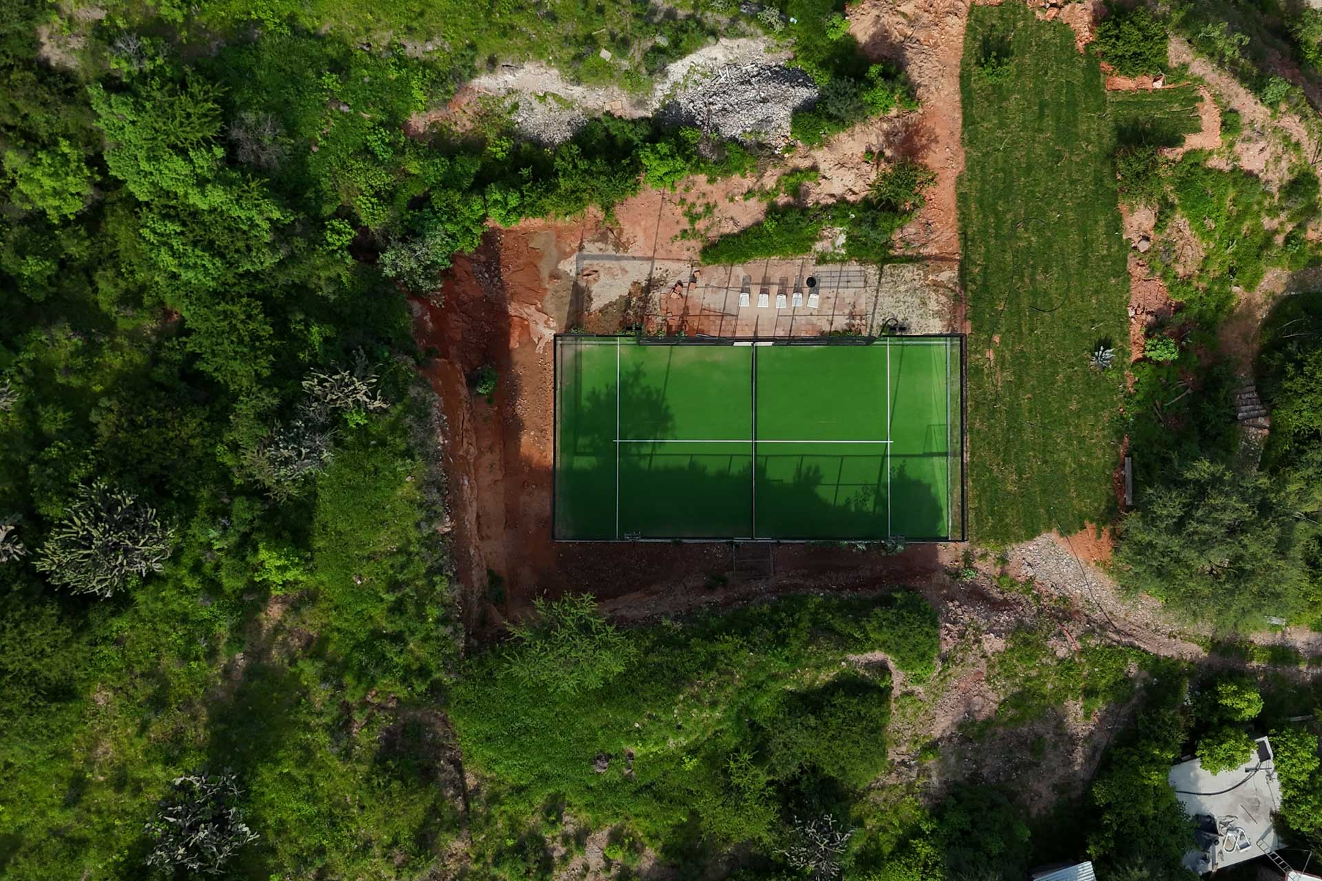 hacienda-el-aguacate_house_tequisquiapan-queretaro-mexico_exterior-tenis-court.jpg