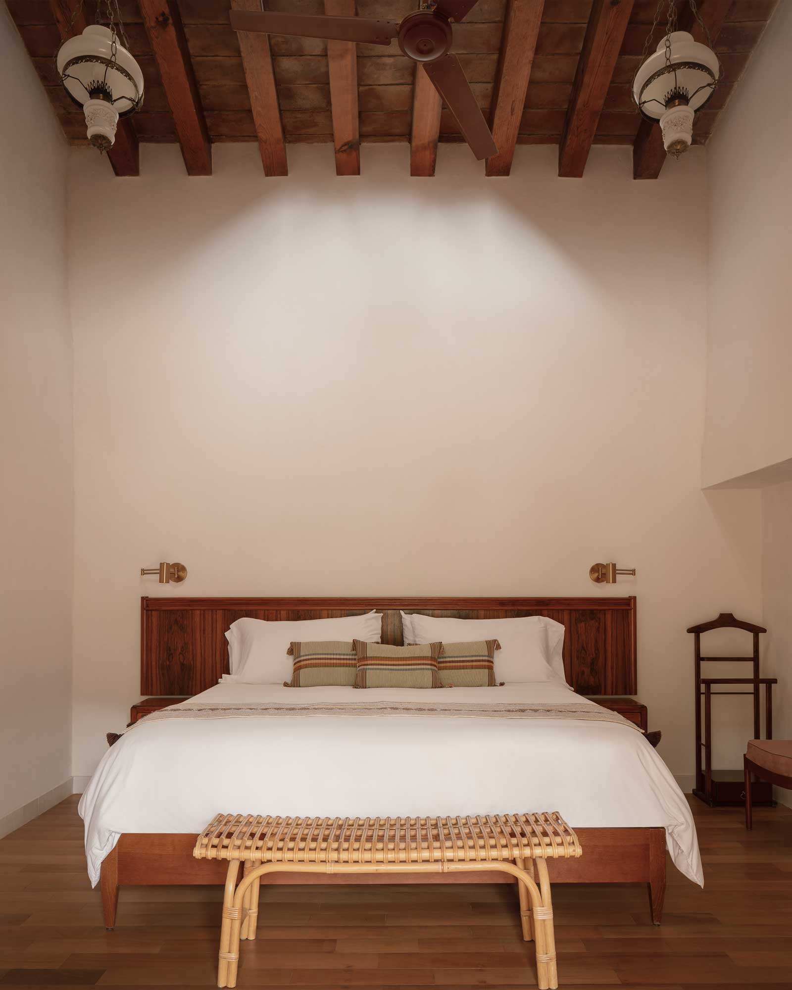 hacienda-el-aguacate_house_tequisquiapan-queretaro-mexico_interior-bedroom.jpg