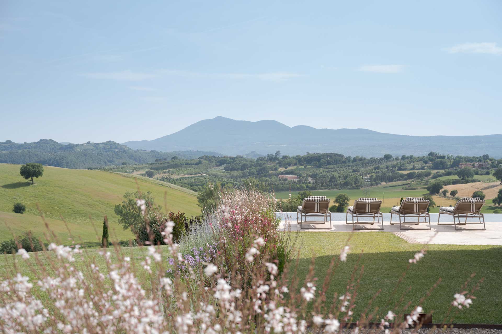 il-mandorlo-by-boutique_country-house_umbria-italy_exterior-view.jpg