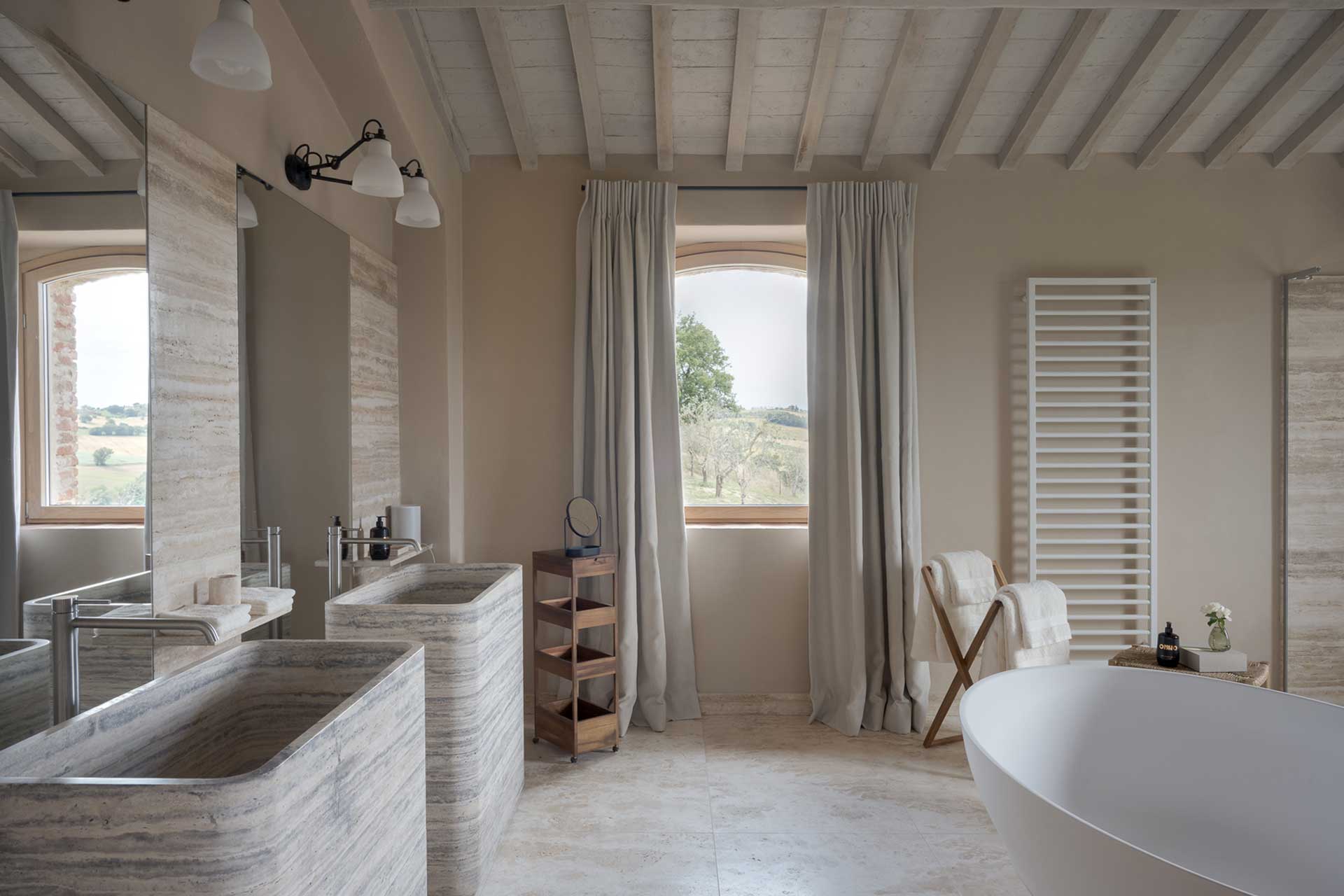 il-mandorlo-by-boutique_country-house_umbria-italy_interior-bathroom.jpg