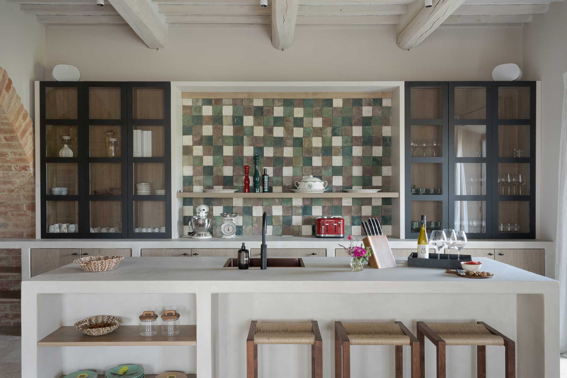 il-mandorlo-by-boutique_country-house_umbria-italy_interior-kitchen.jpg