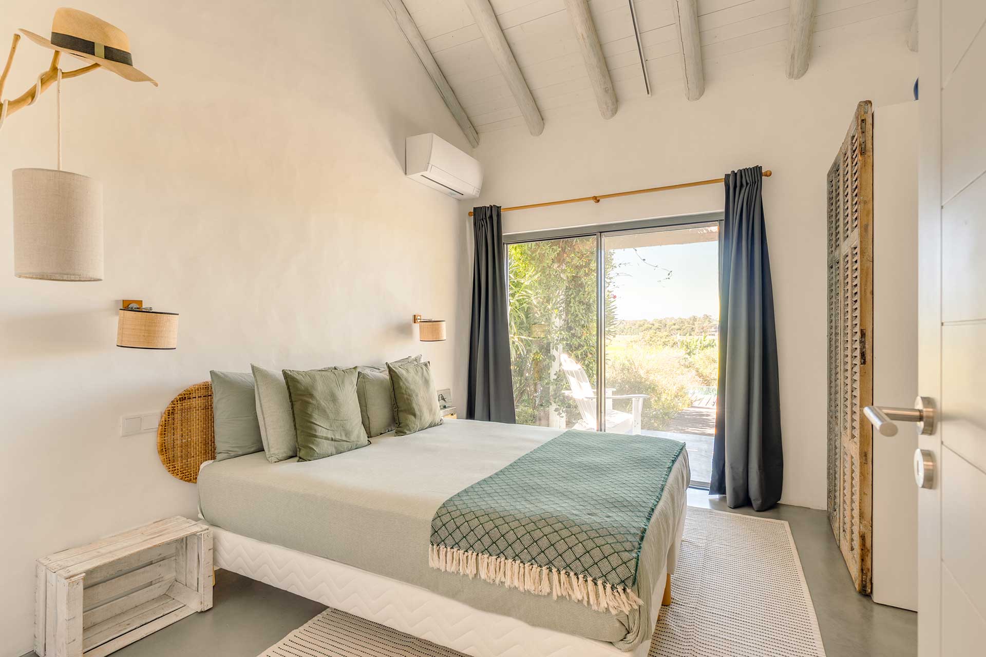 villa-ricefield_villa_comporta-portugal_interior-bed.jpg