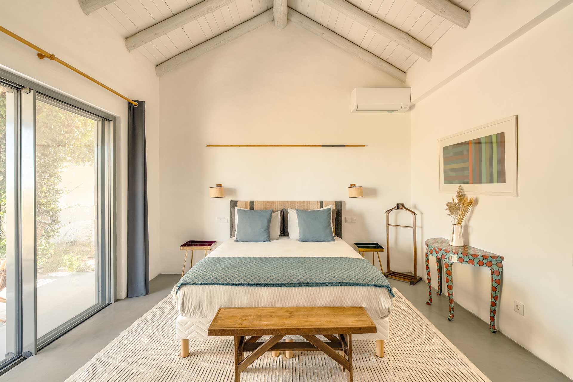 villa-ricefield_villa_comporta-portugal_interior-bed-room-design.jpg