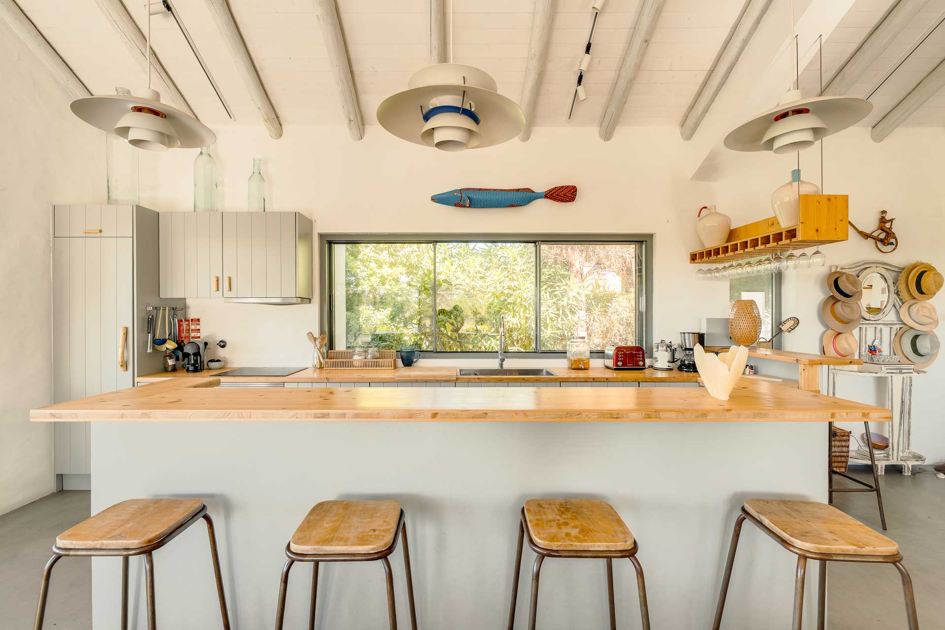 villa-ricefield_villa_comporta-portugal_interior-kitchen.jpg
