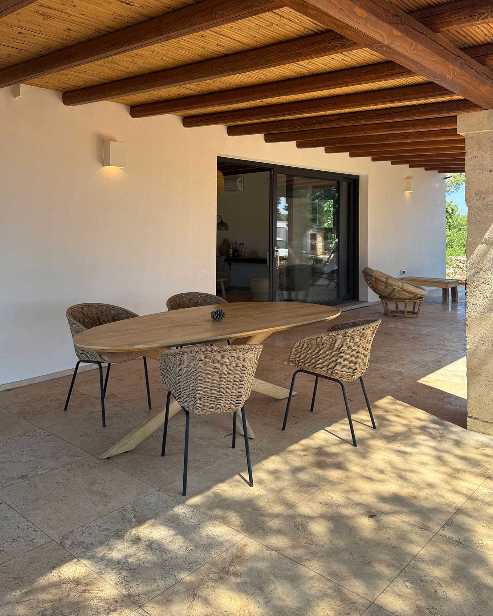 la-fuga-salento_estate_puglia-italy_exterior-terrace-table.jpg