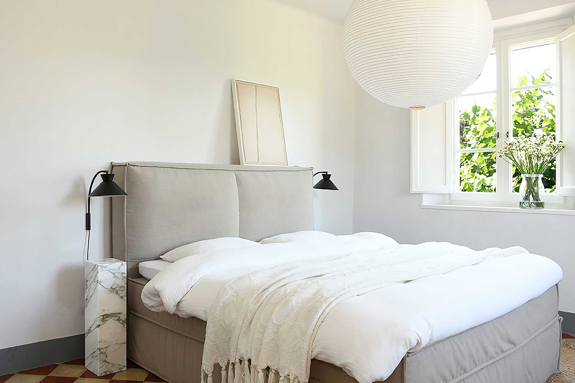 villa-mia_villa_toscana-lucca-italy_interior-bed-room-detail.jpg