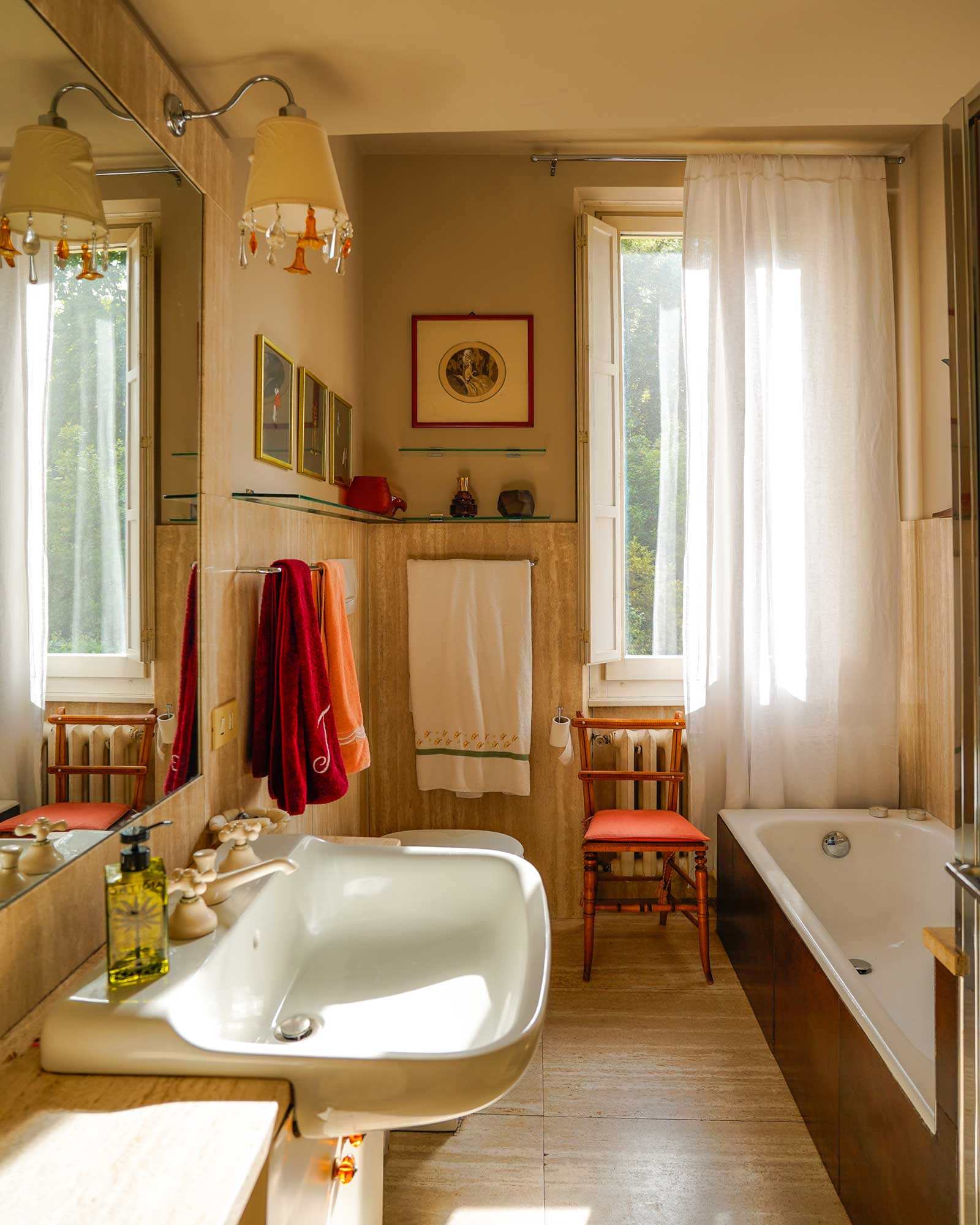 villa-angela_house_florence-tuscany-italy_interior-bathroom-design.jpg