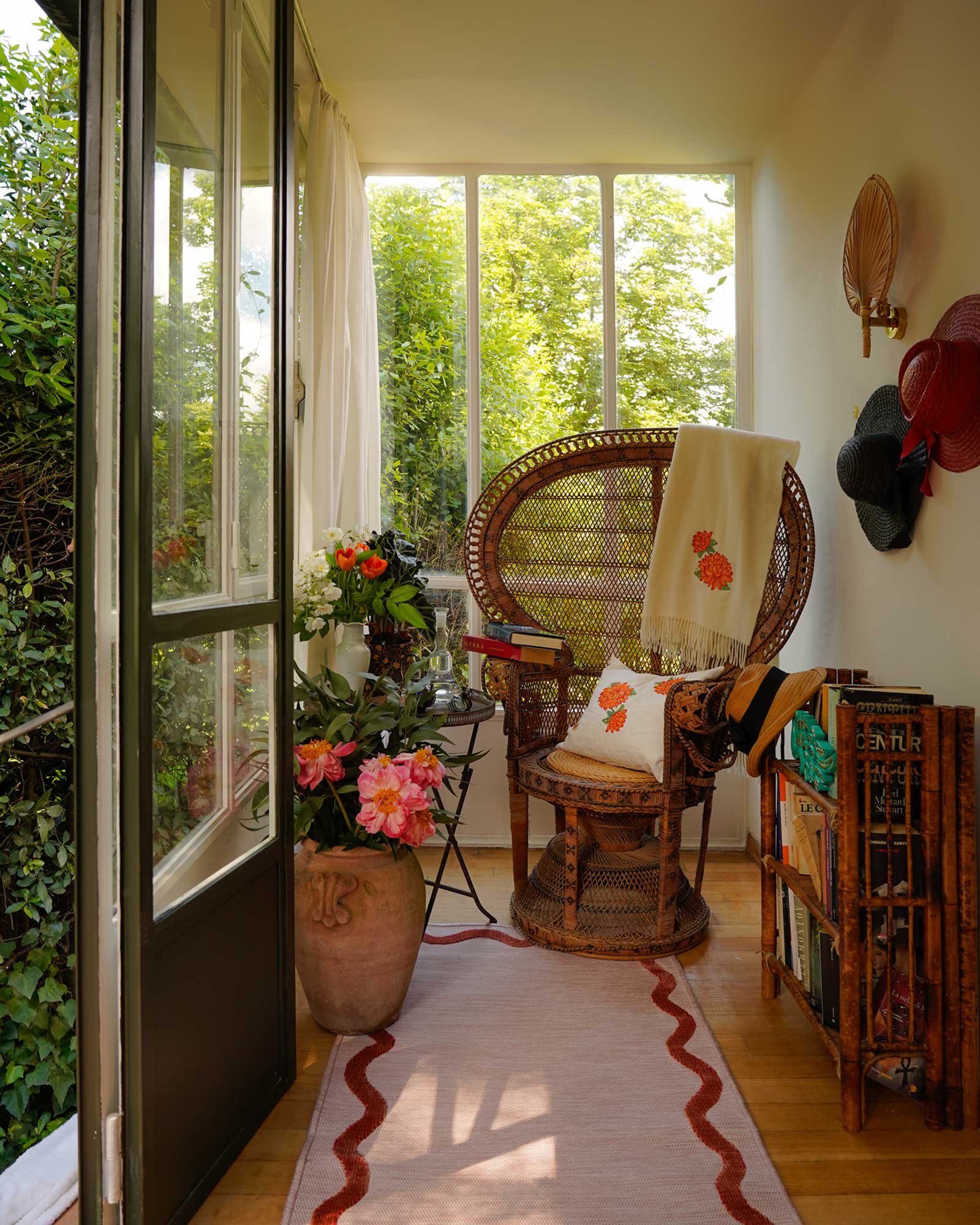 villa-angela_house_florence-tuscany-italy_interior-chair.jpg