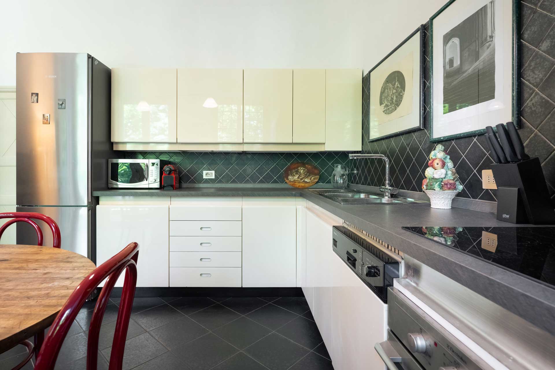 villa-angela_house_florence-tuscany-italy_interior-design-kitchen.jpg