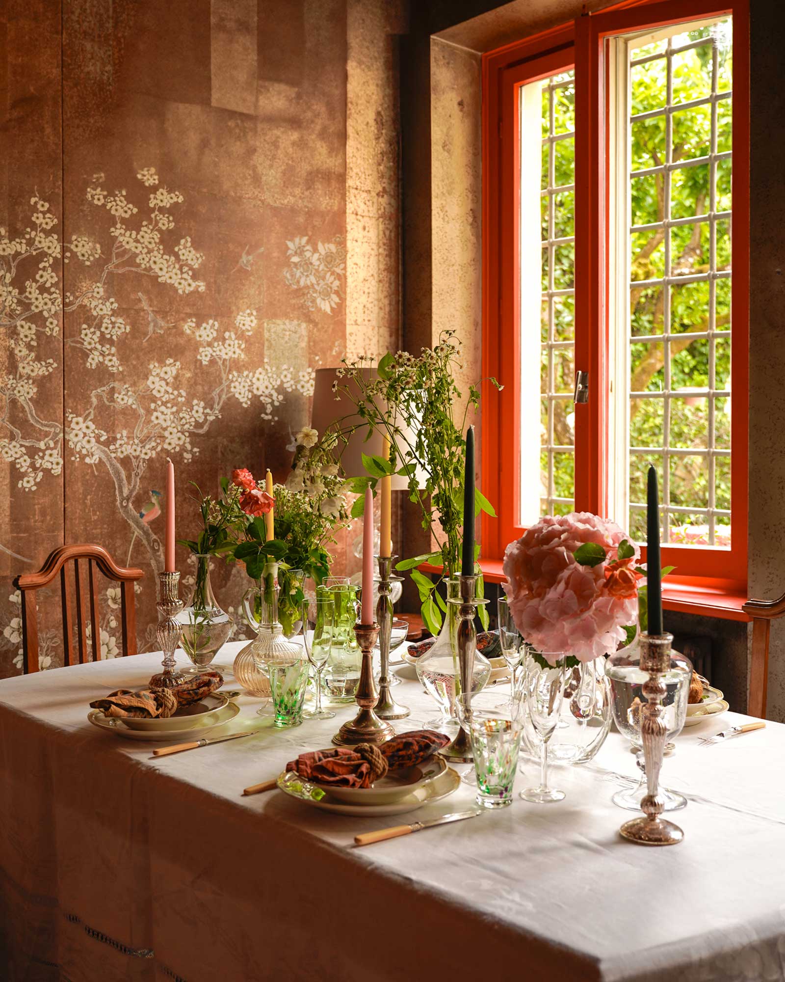 villa-angela_house_florence-tuscany-italy_interior-dining-table.jpg