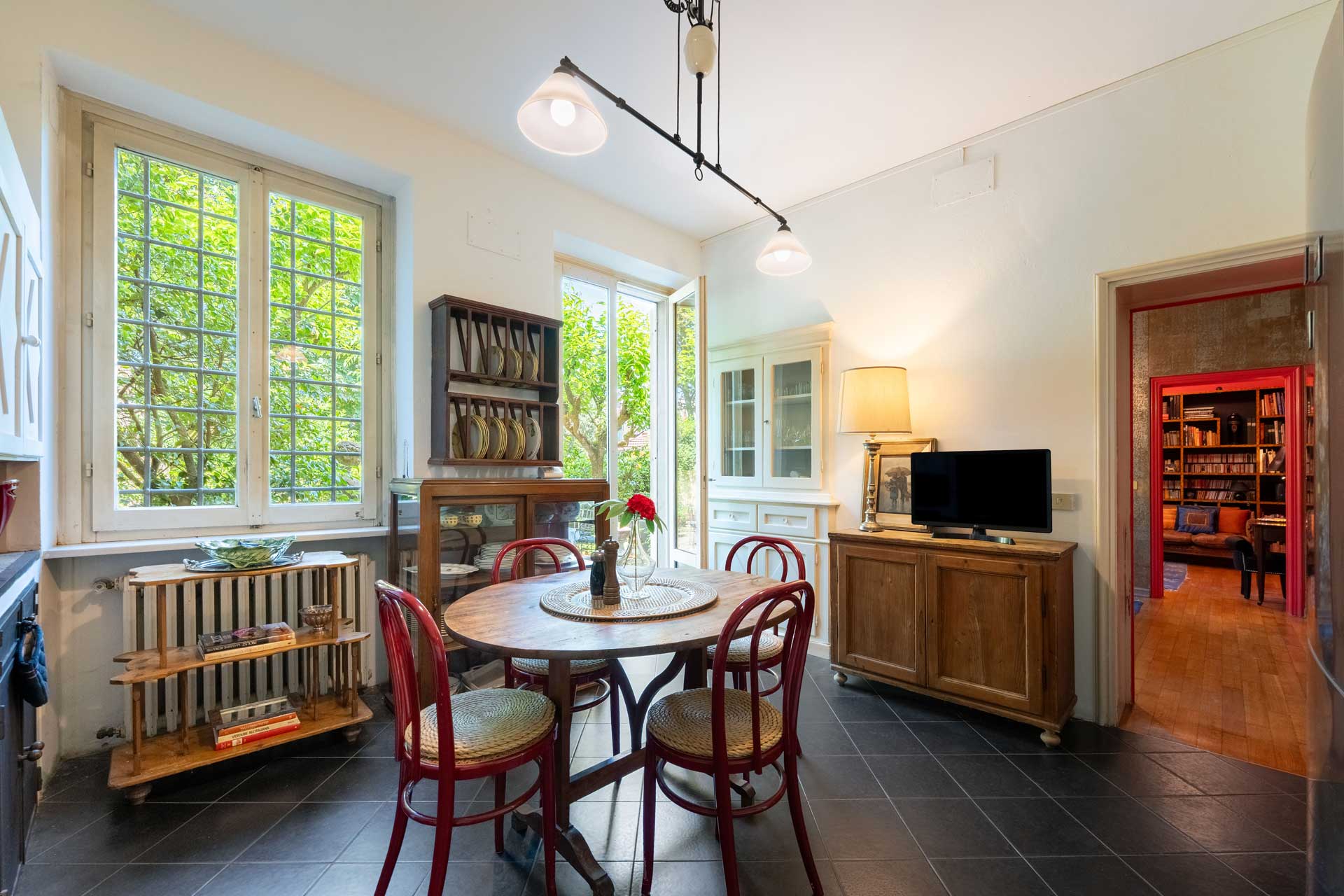 villa-angela_house_florence-tuscany-italy_interior-kitchen-design.jpg