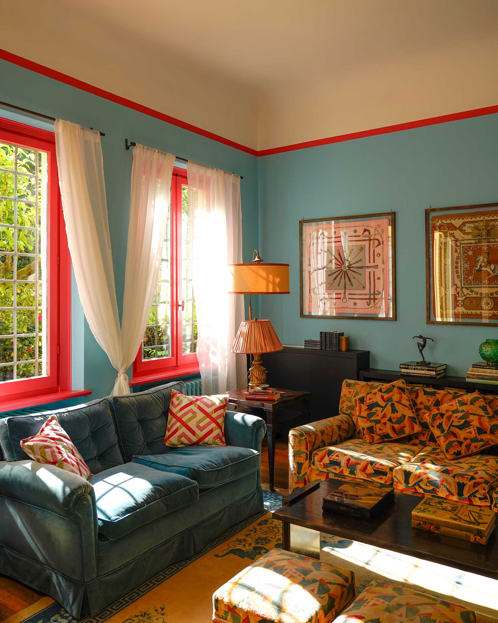villa-angela_house_florence-tuscany-italy_interior-living-room-detail.jpg