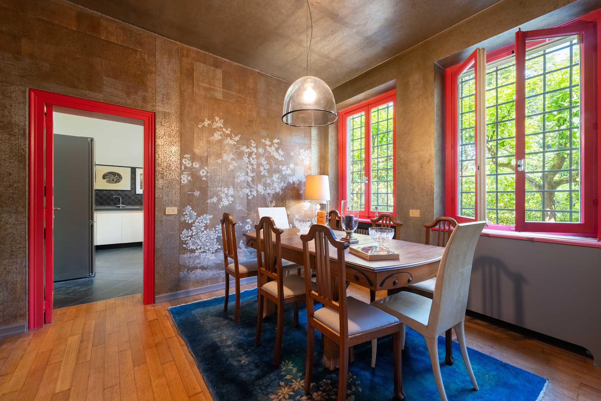 villa-angela_house_florence-tuscany-italy_interior-table-design.jpg