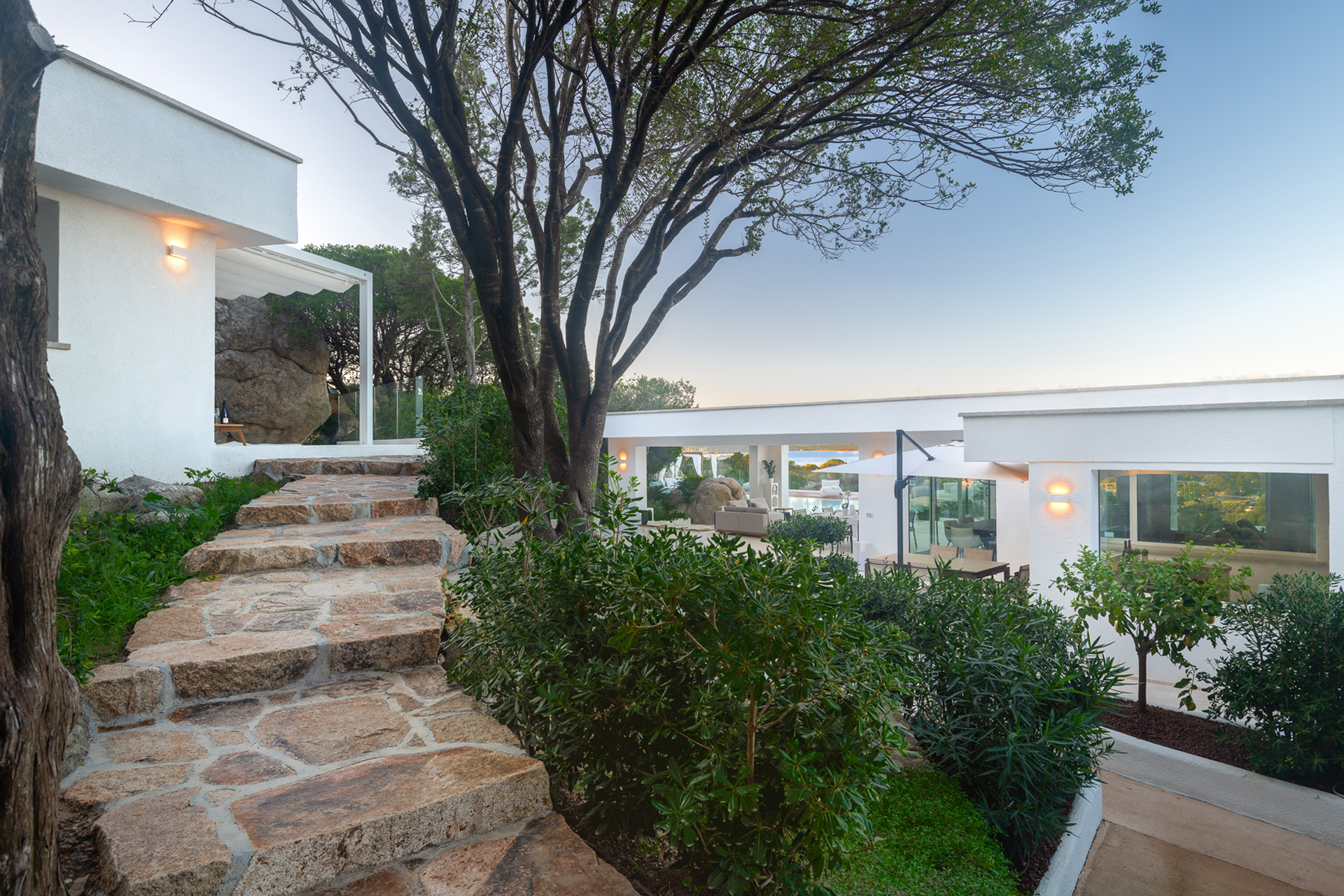 villa-bianca-porto-rotondo_estate_sardegna-italy_exterior-view-design.jpg