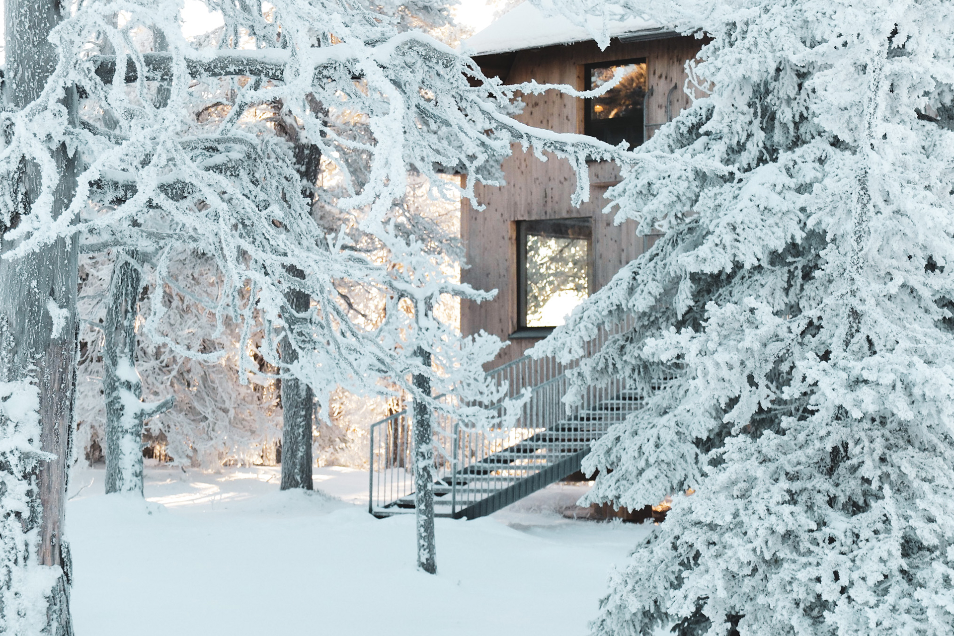 hansaram-artist-residency_house_posio-lapland-finland-exterior-snow-detail.jpg