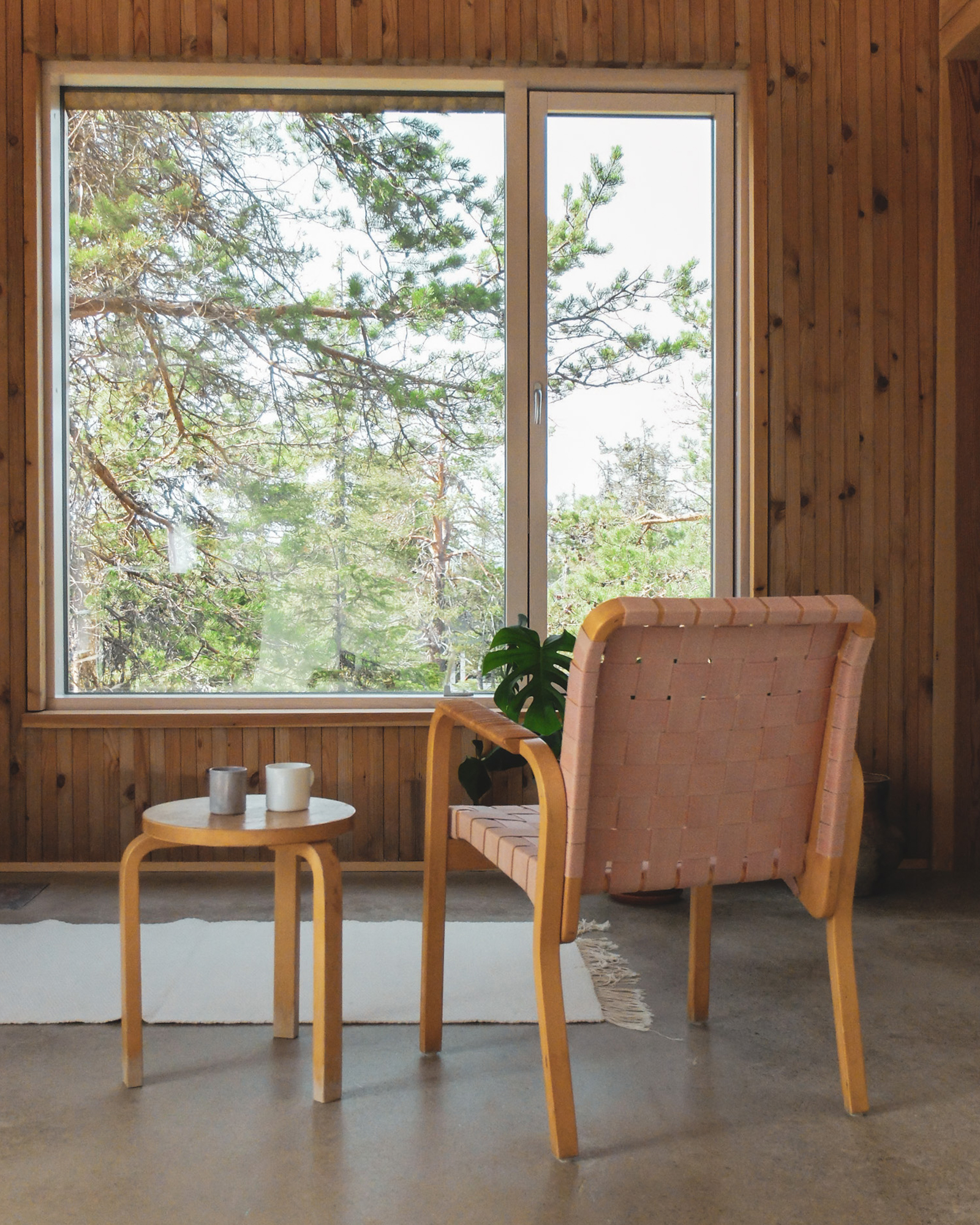 hansaram-artist-residency_house_posio-lapland-finland-interior-chair-view.jpg