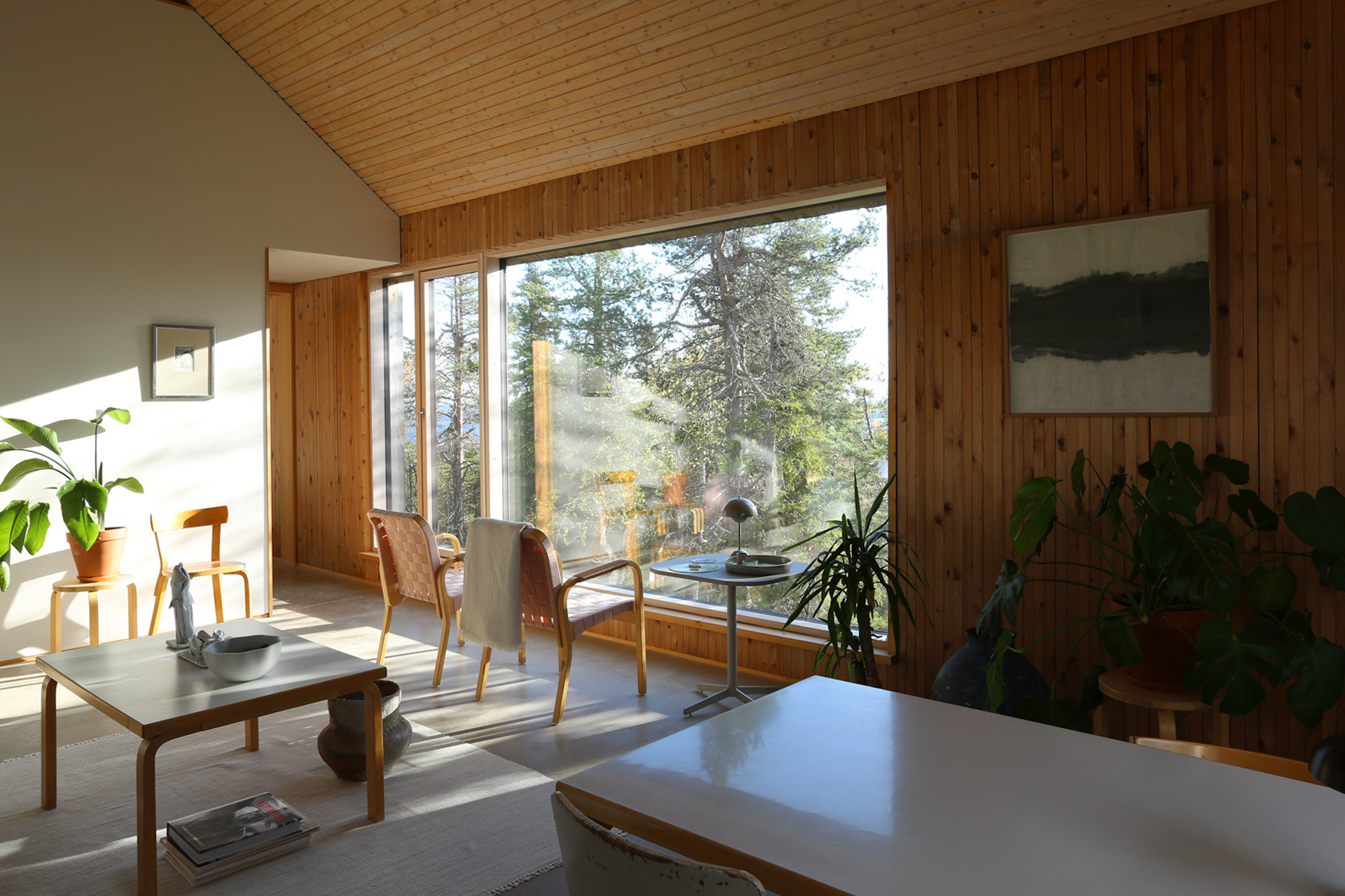 hansaram-artist-residency_house_posio-lapland-finland-interior-view.jpg