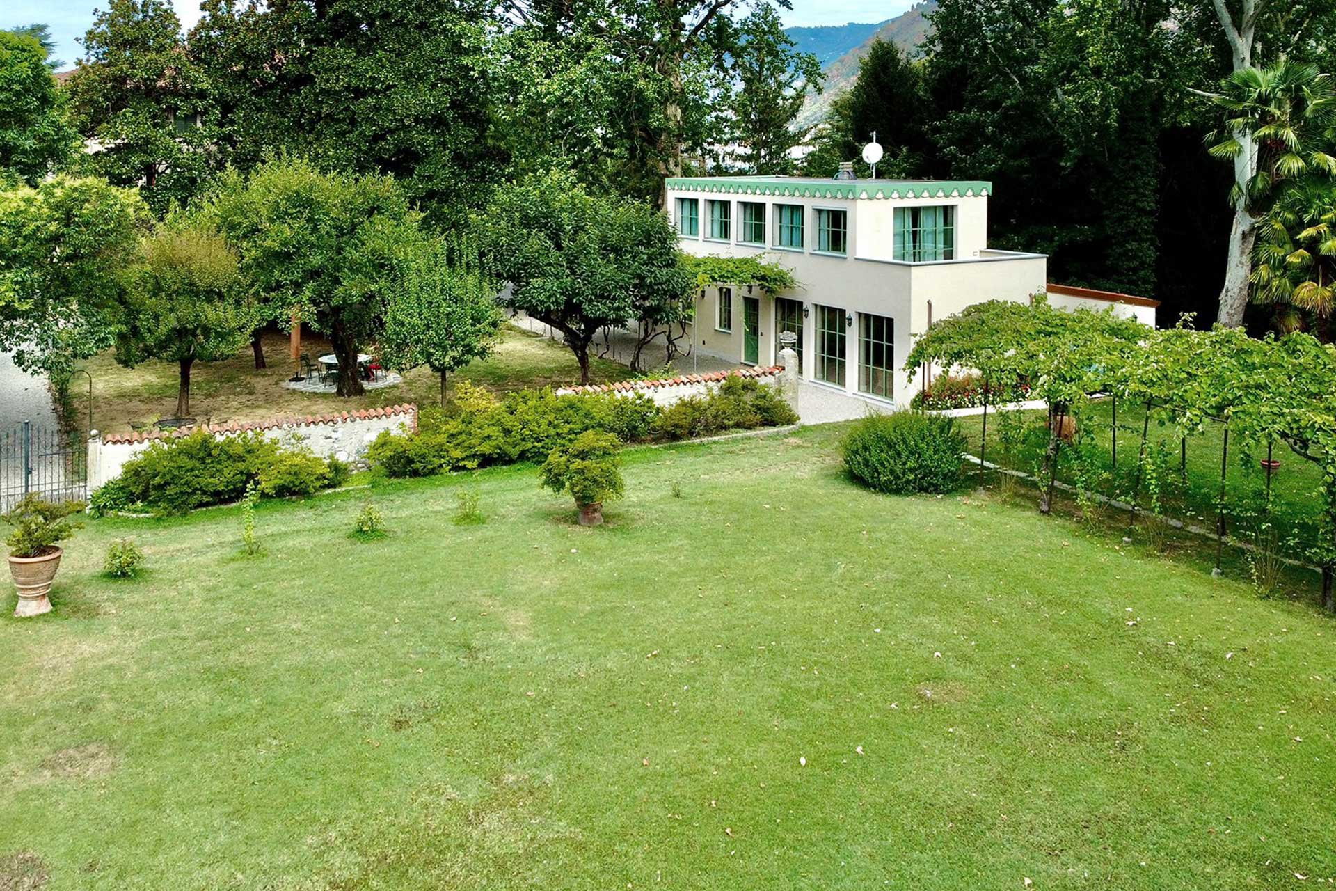 the-greenhouse-lake-como_house_lake-como-italy_exterior-facade.jpg