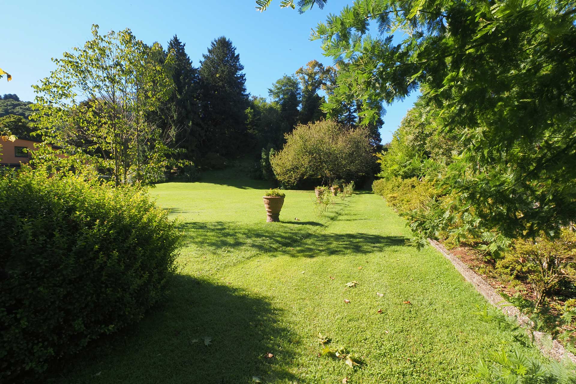 the-greenhouse-lake-como_house_lake-como-italy_exterior-garden.jpg