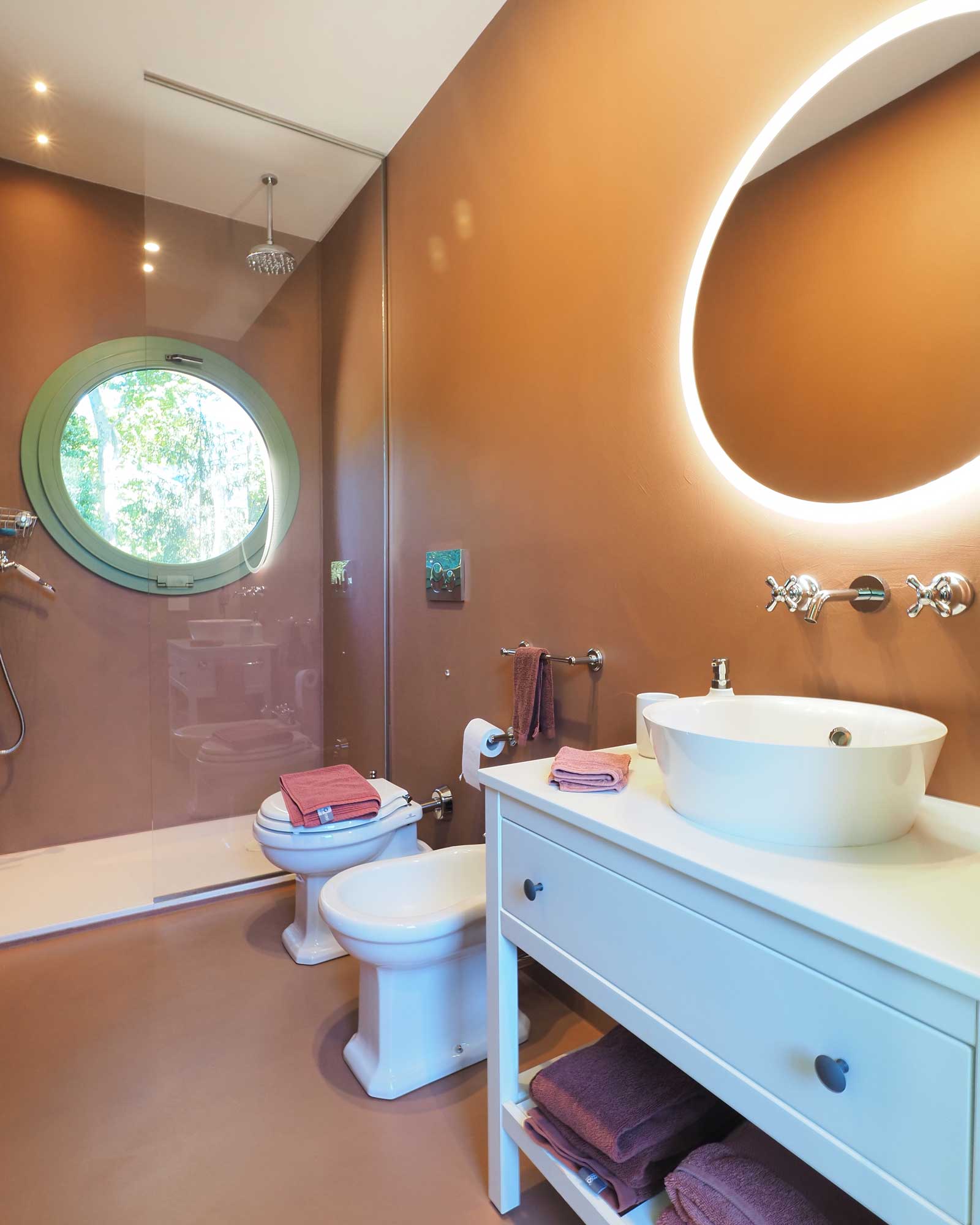 the-greenhouse-lake-como_house_lake-como-italy_interior-bathroom-mirror.jpg