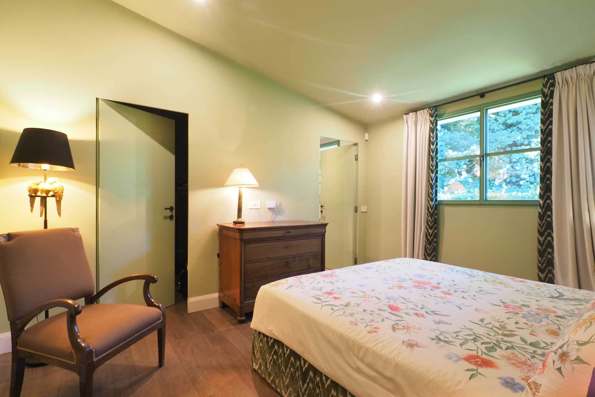 the-greenhouse-lake-como_house_lake-como-italy_interior-bedroom.jpg