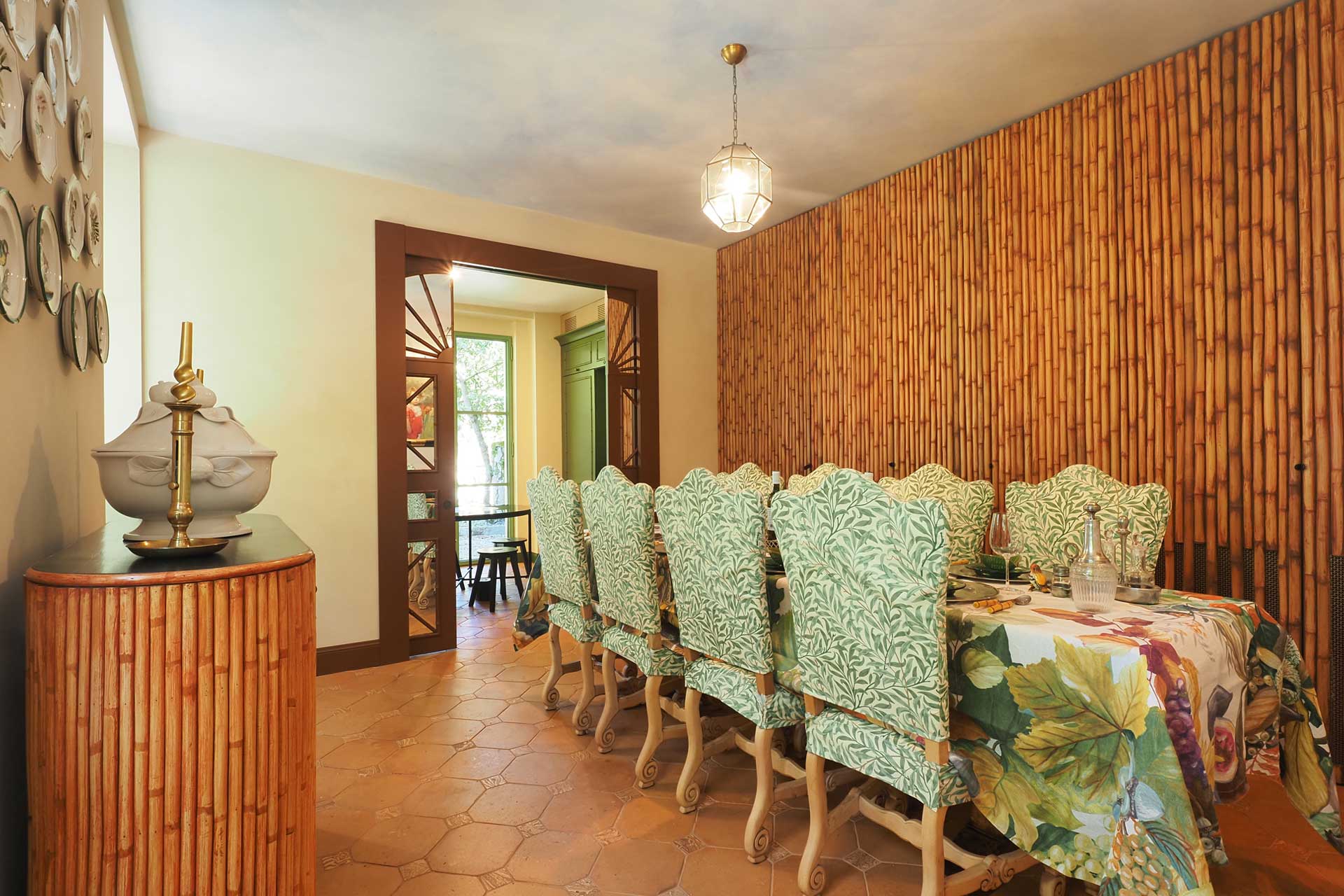 the-greenhouse-lake-como_house_lake-como-italy_interior-dining-room.jpg