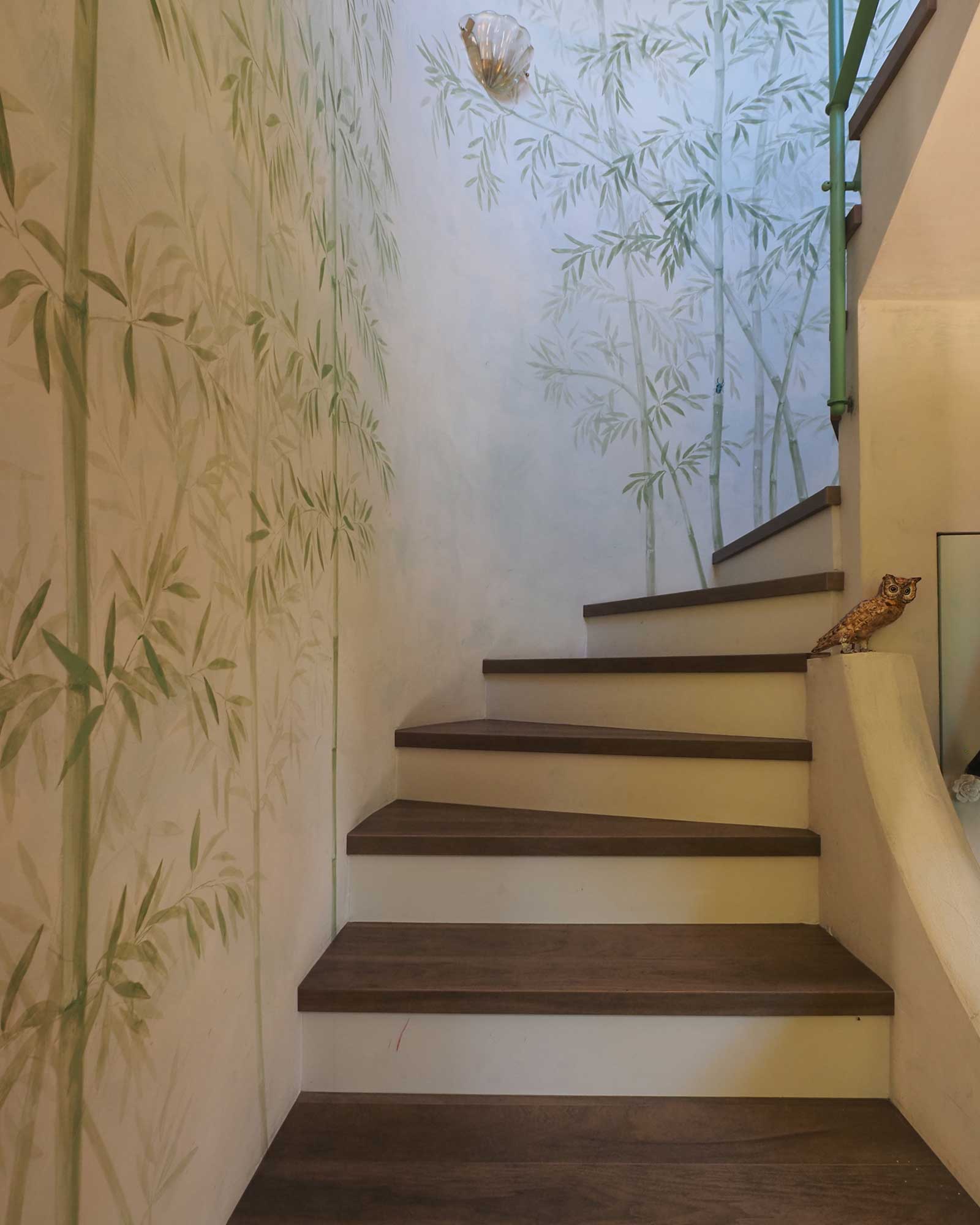 the-greenhouse-lake-como_house_lake-como-italy_interior-stairs.jpg