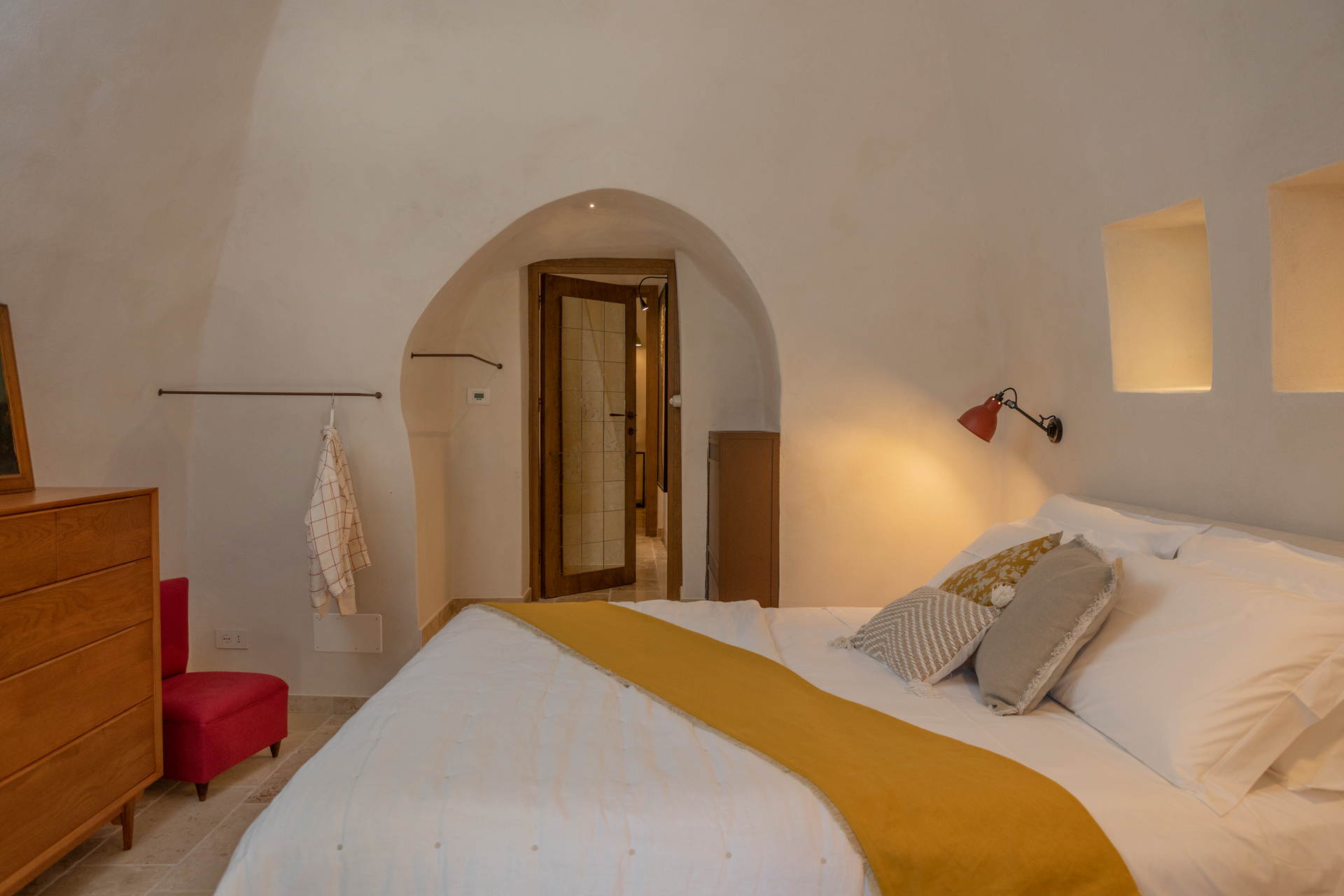 villa-acquamarina_villa_Puglia-Provincia-di-Lecce-italy_interior-bedroom-design.jpg