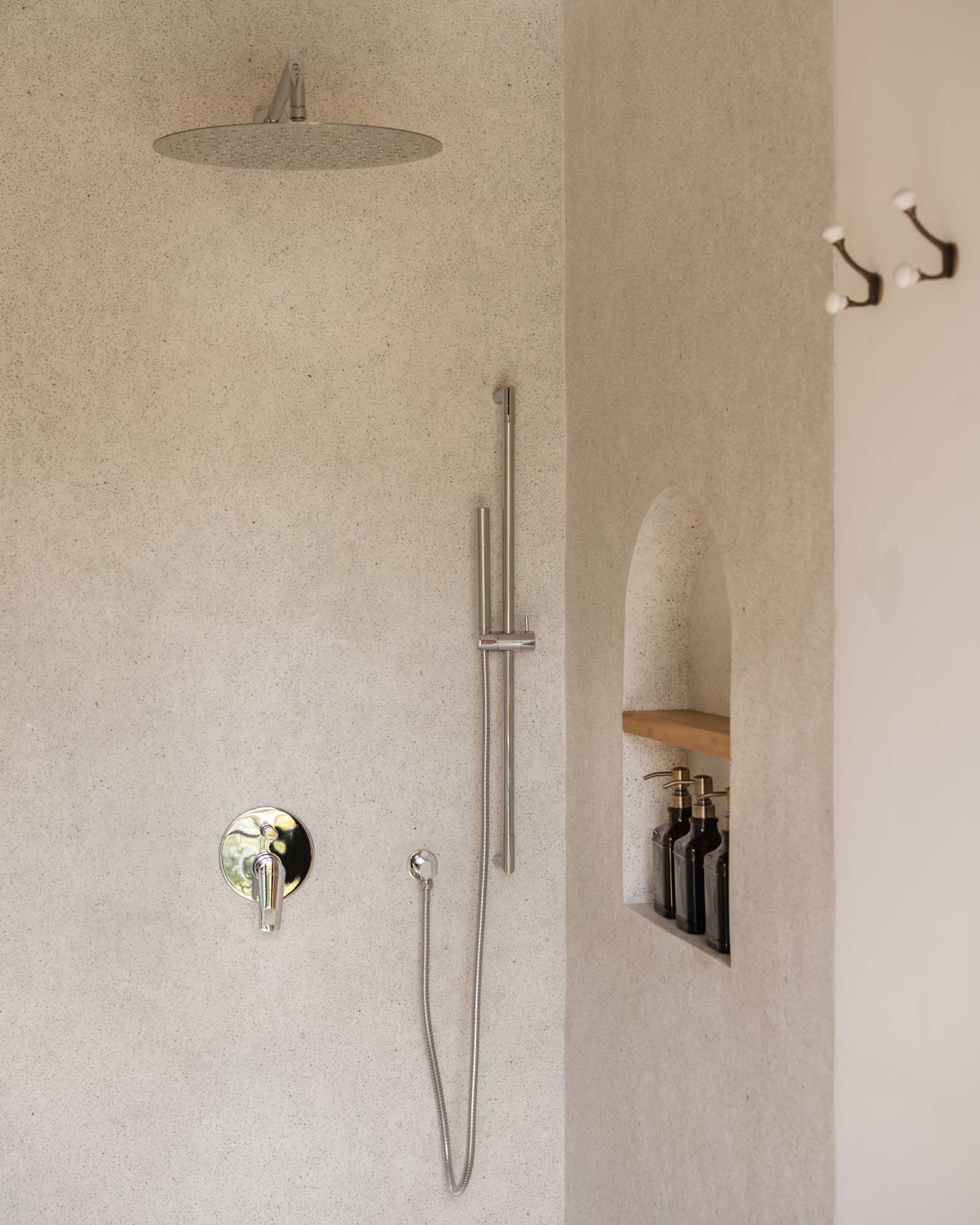 the-sa-house_villa_talpe-sri-lanka_interior-bathroom-shower.jpg