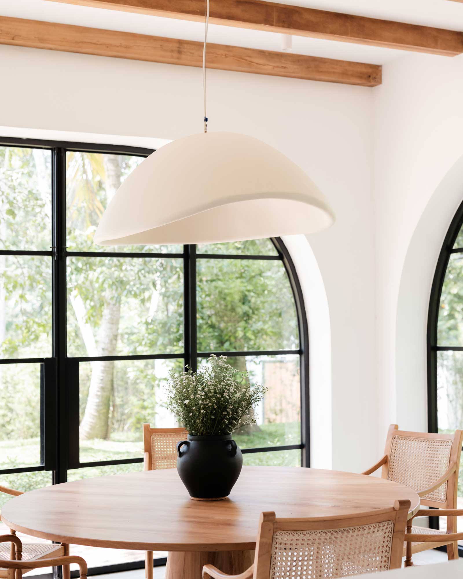 the-sa-house_villa_talpe-sri-lanka_interior-table-lamp.jpg