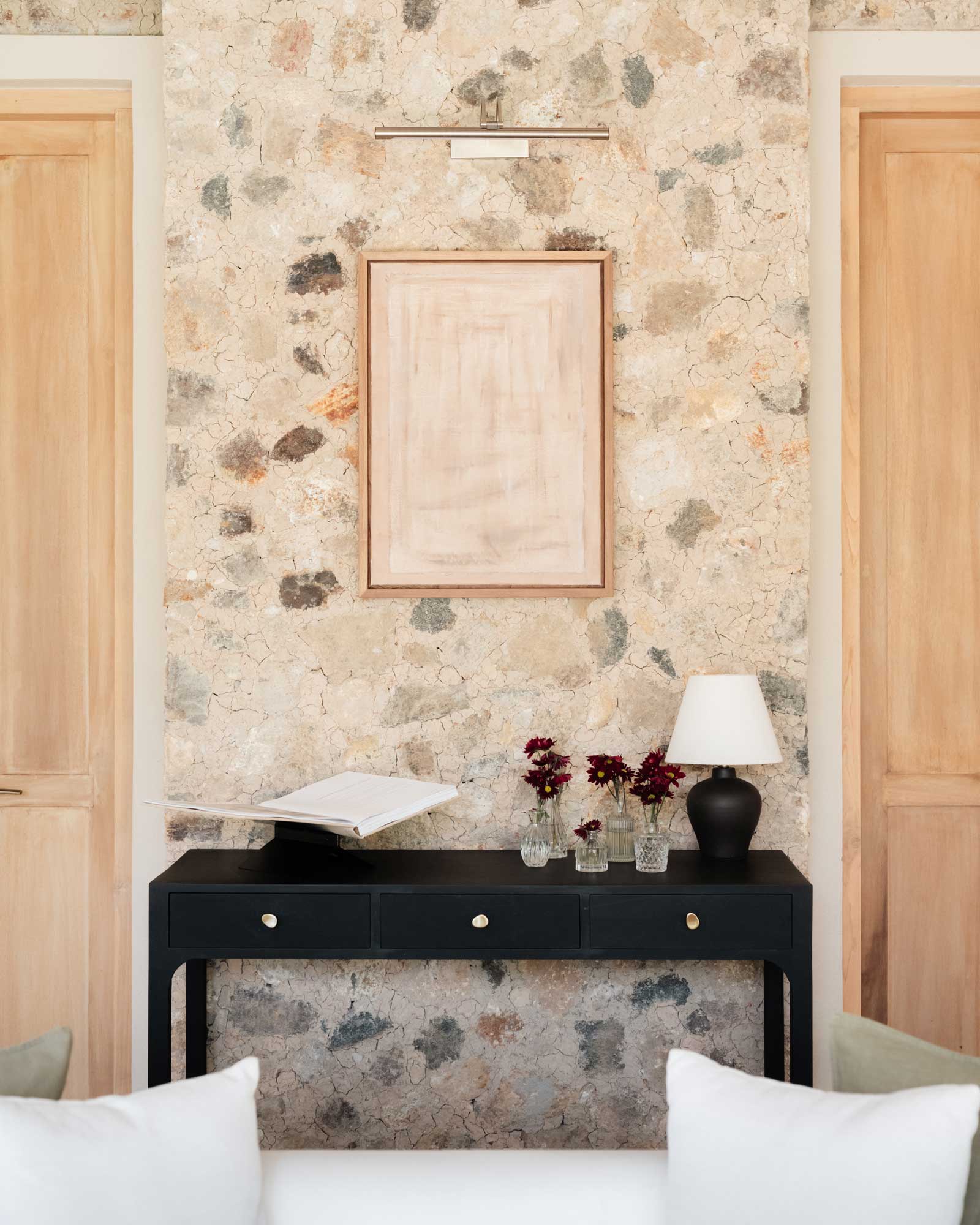 the-sa-house_villa_talpe-sri-lanka_interior-wall.jpg