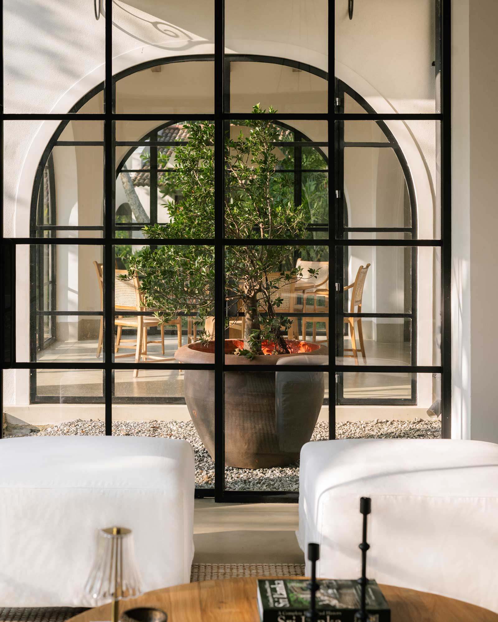 the-sa-house_villa_talpe-sri-lanka_interior-windows.jpg