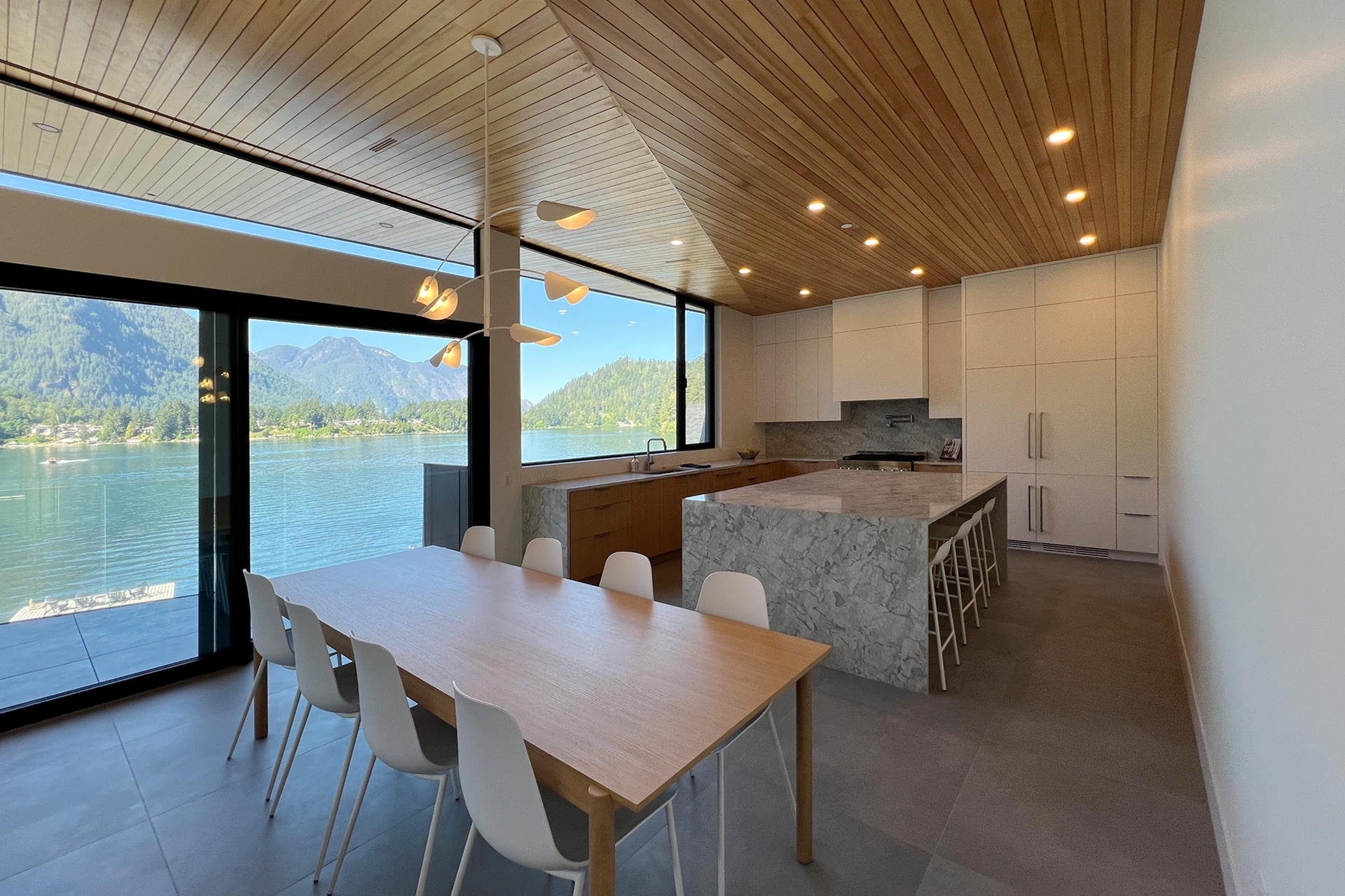 modern-lakehouse_house_British-Columbia-canada_interior-design-space.jpg
