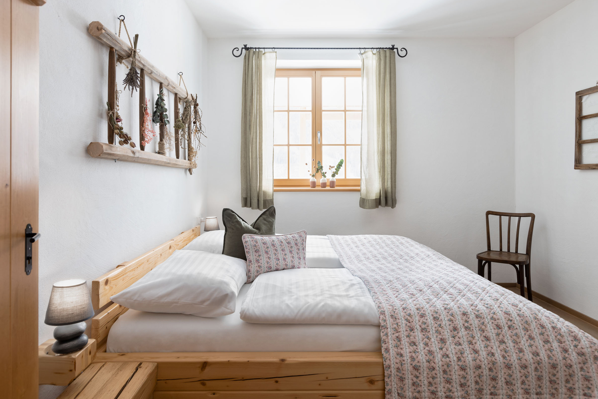 sloho-bergurlaub_apartment_Steiermark-austria_interior-apartment-1-bedroom.jpg
