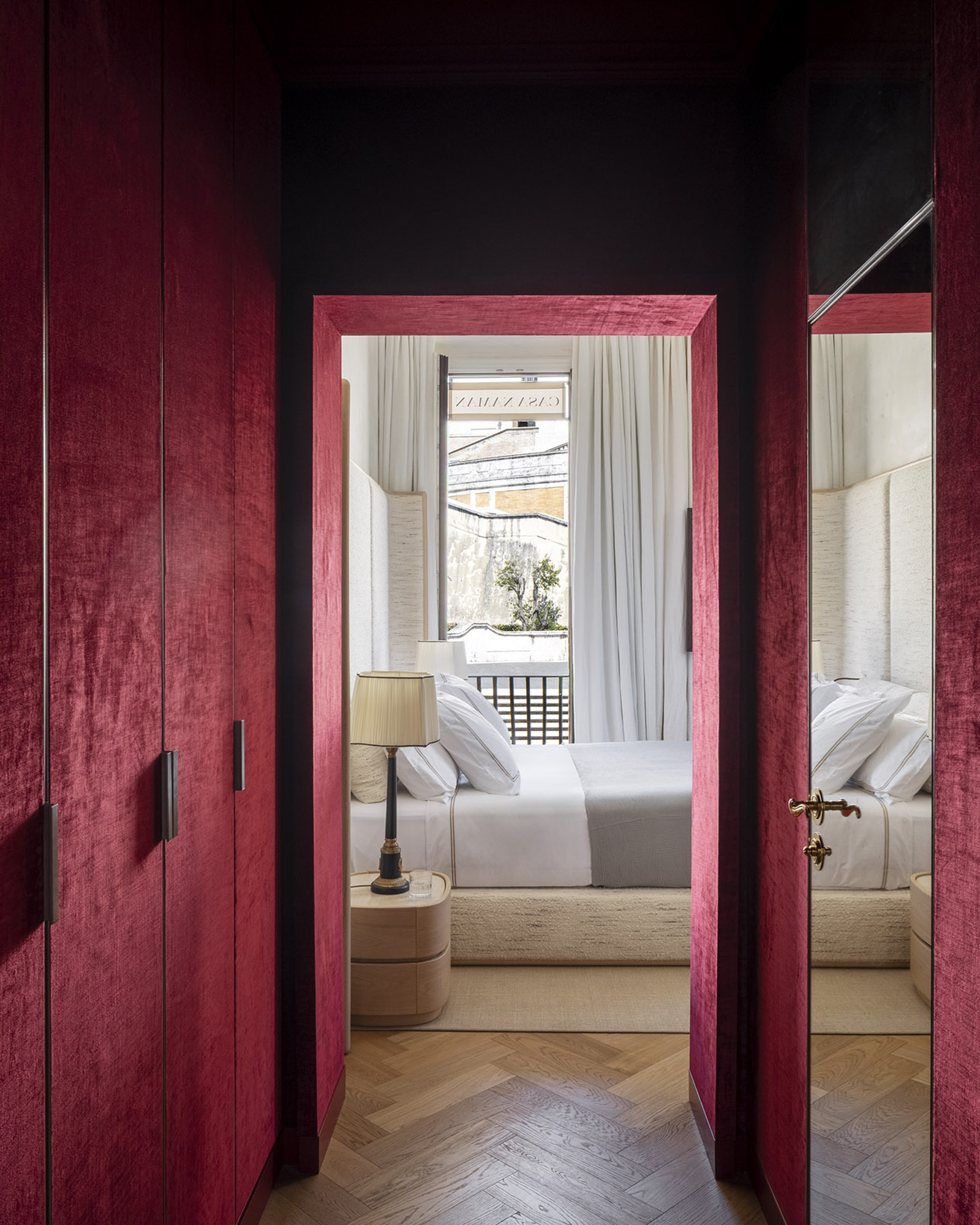 casa-naman_apartment_roma-italy_interior-janus-bedroom.jpg