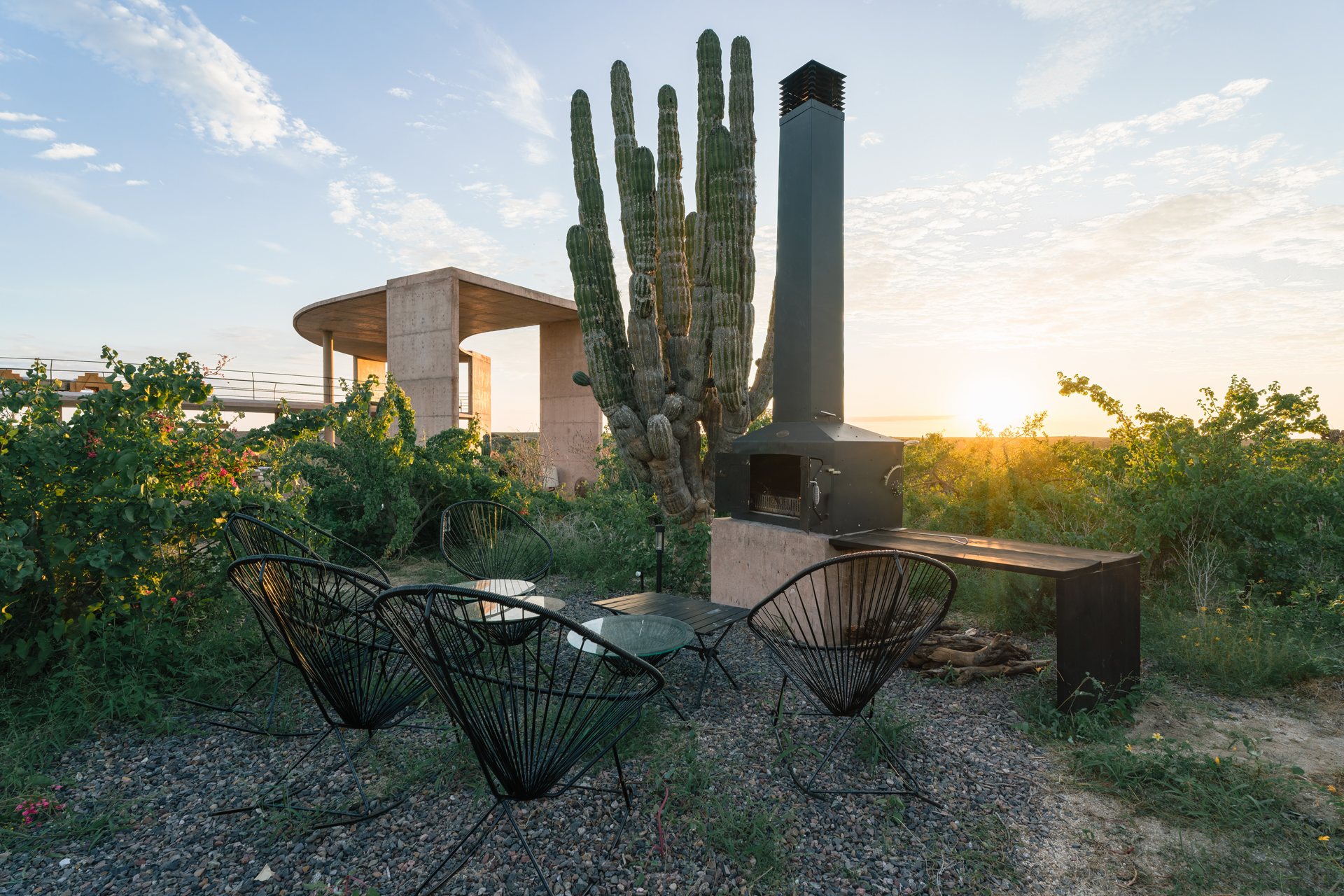 nereidas_villa_Baja-California-Sur-mexico_exterior-chairs-sun.jpg