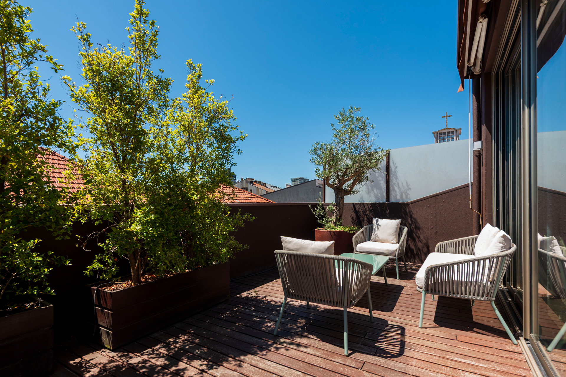 porto-rooftop-apartment_apartment_porto-portugal-exterior-terrace.jpg