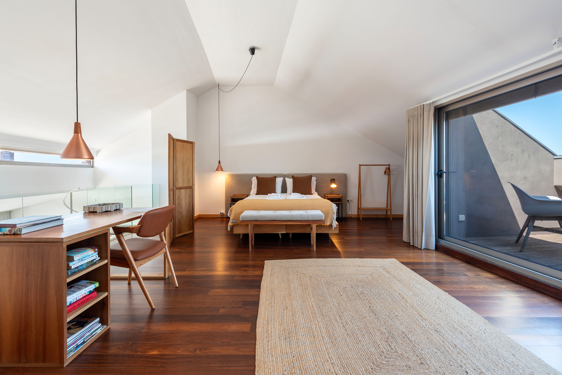 porto-rooftop-apartment_apartment_porto-portugal-interior-bed.jpg