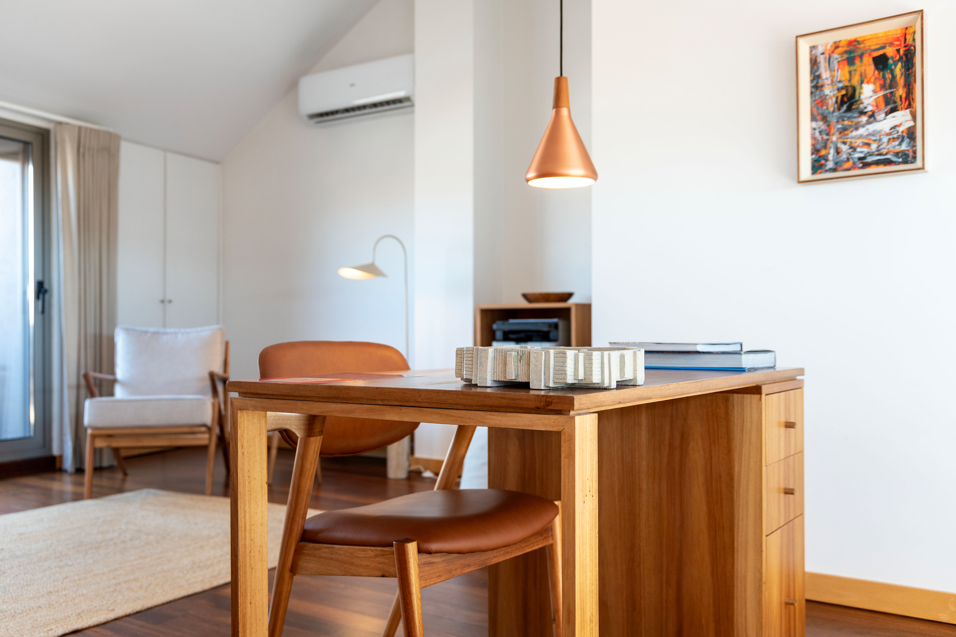 porto-rooftop-apartment_apartment_porto-portugal-interior-desk.jpg