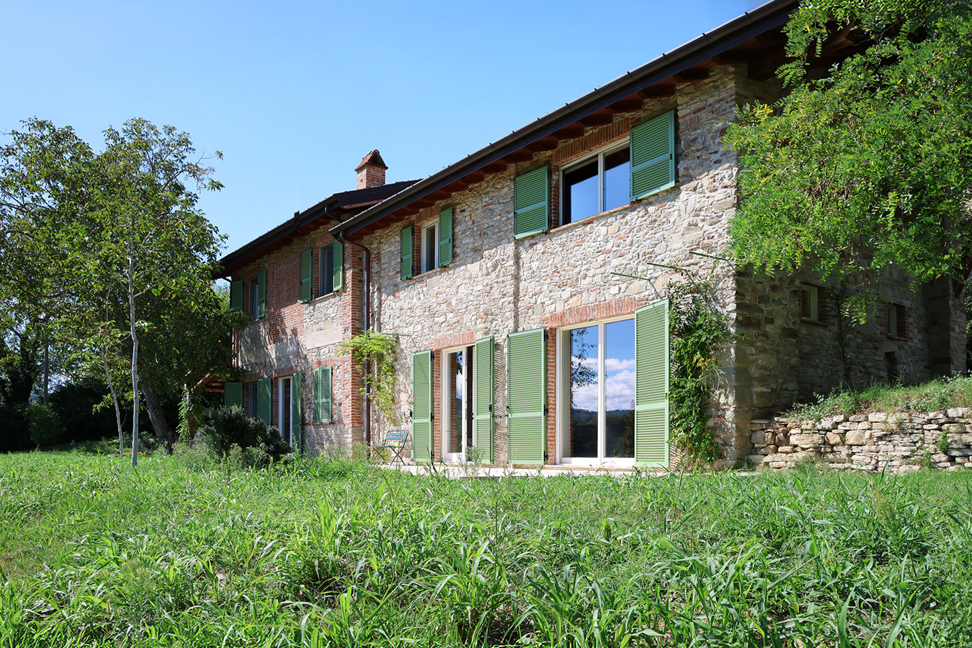 poggio-castellaro-byboutique_farmhouse_Pianello-Val-Tidone-italy_exterior-facade.jpg