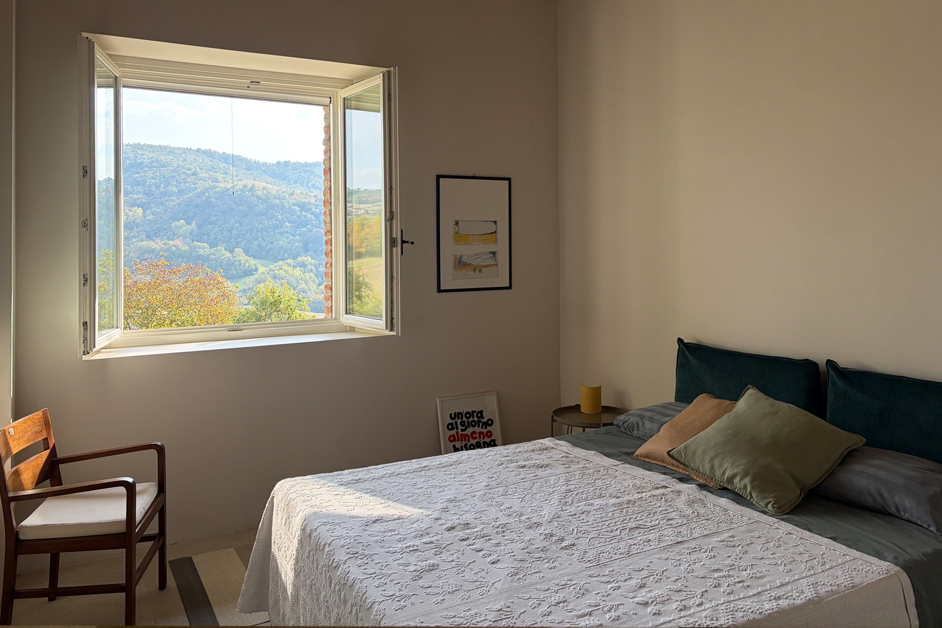 poggio-castellaro-byboutique_farmhouse_Pianello-Val-Tidone-italy_interior-bedroom-design.jpg
