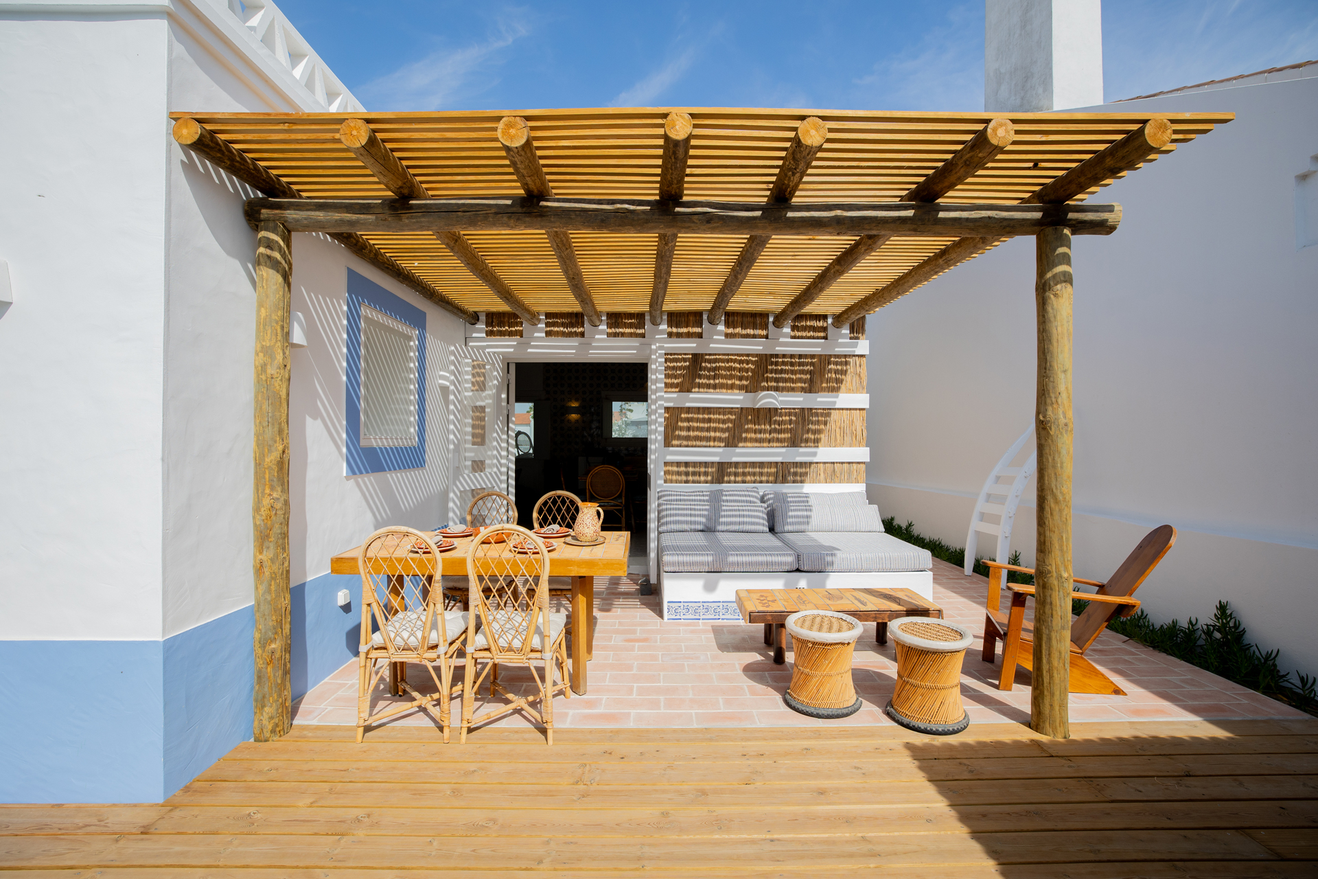 casa-mounette_villa_comporta-setubal-portugal_exterior-terrace-design.jpg