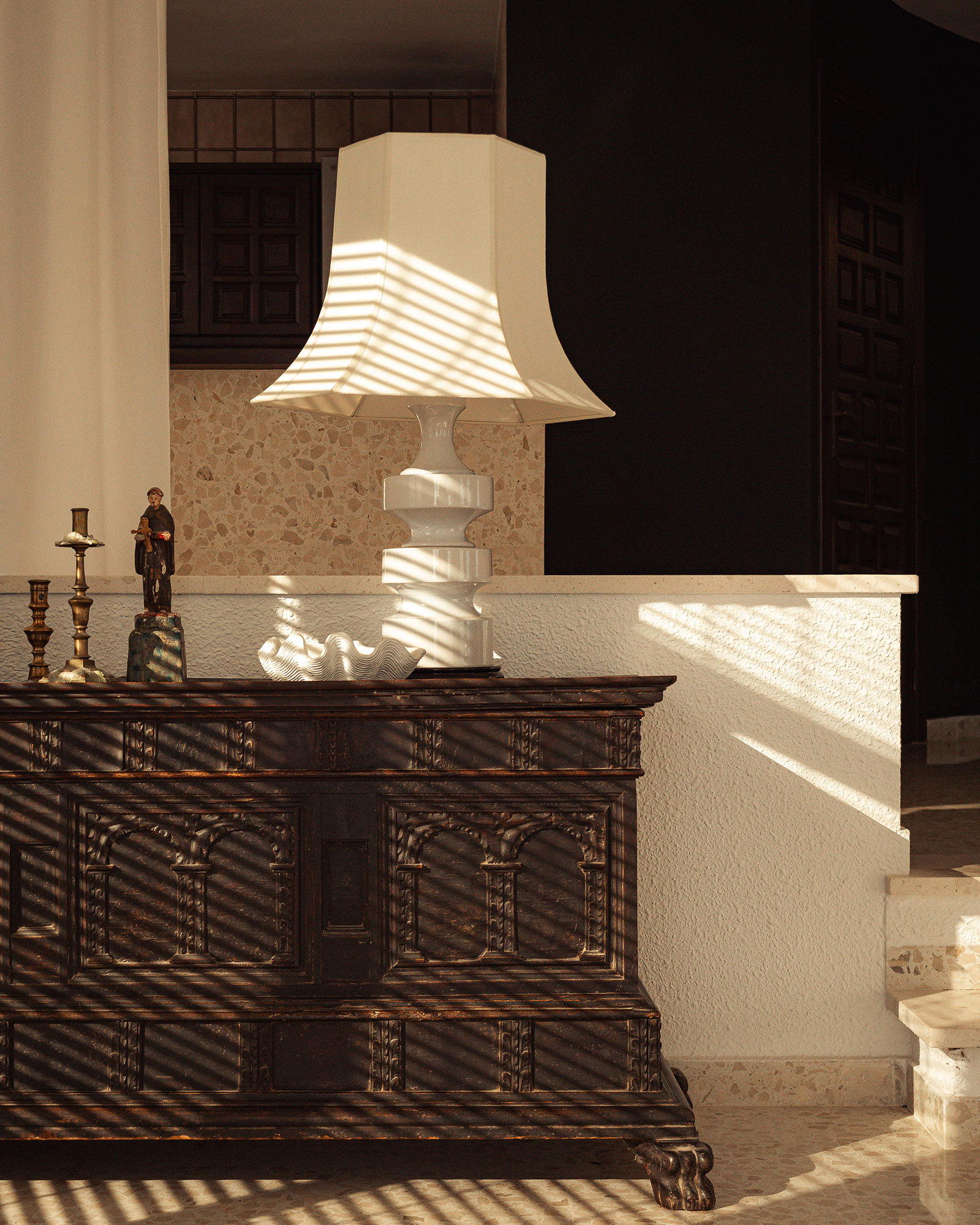 atalaya-by-boutique_house_andalucia-spain_interior-lamp-detail.jpg