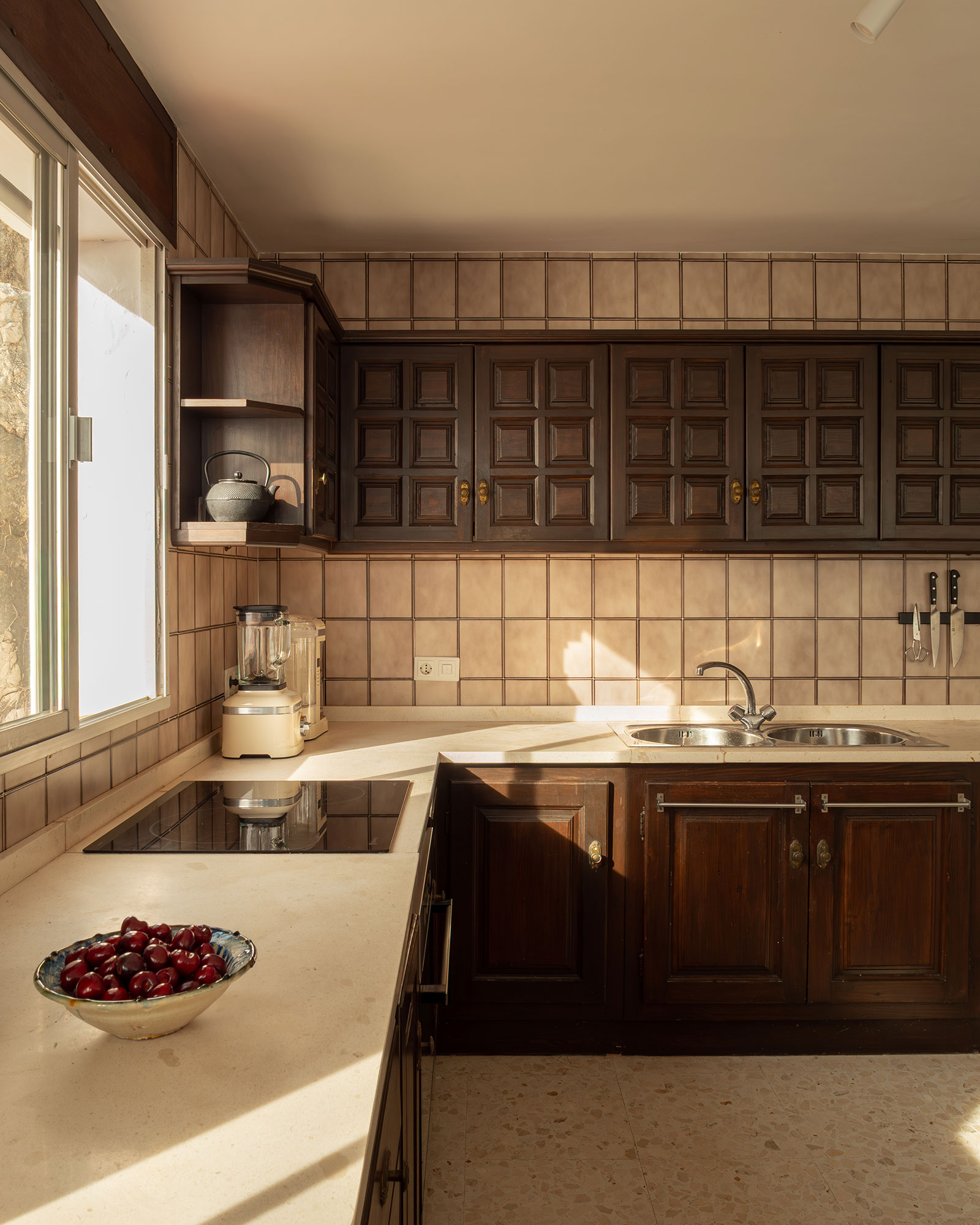 atalaya-by-boutique_house_andalusia-spain_interior-kitchen-space.jpg