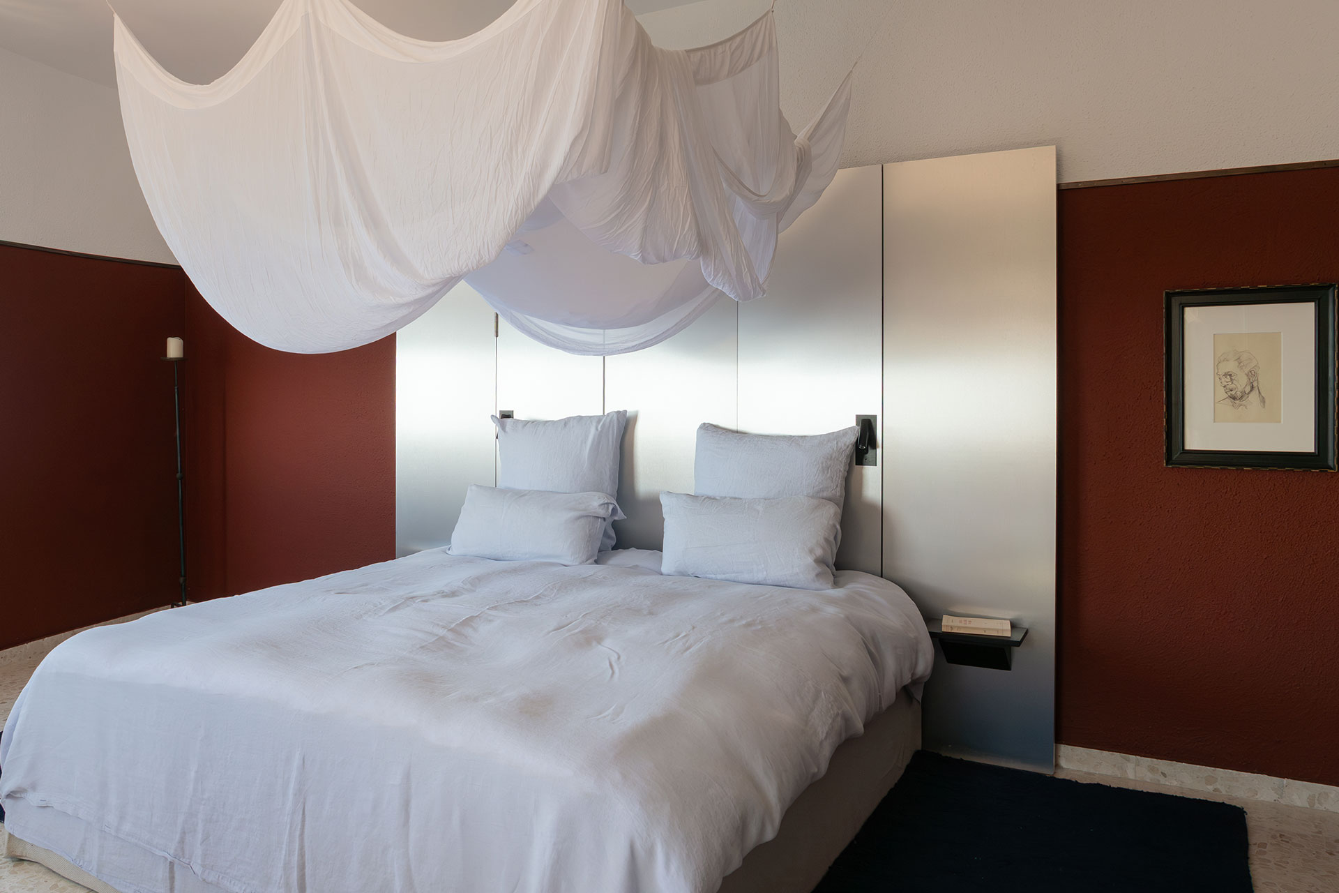 atalaya-by-boutique_house_andalusia-spain_interior-red-bedroom.jpg