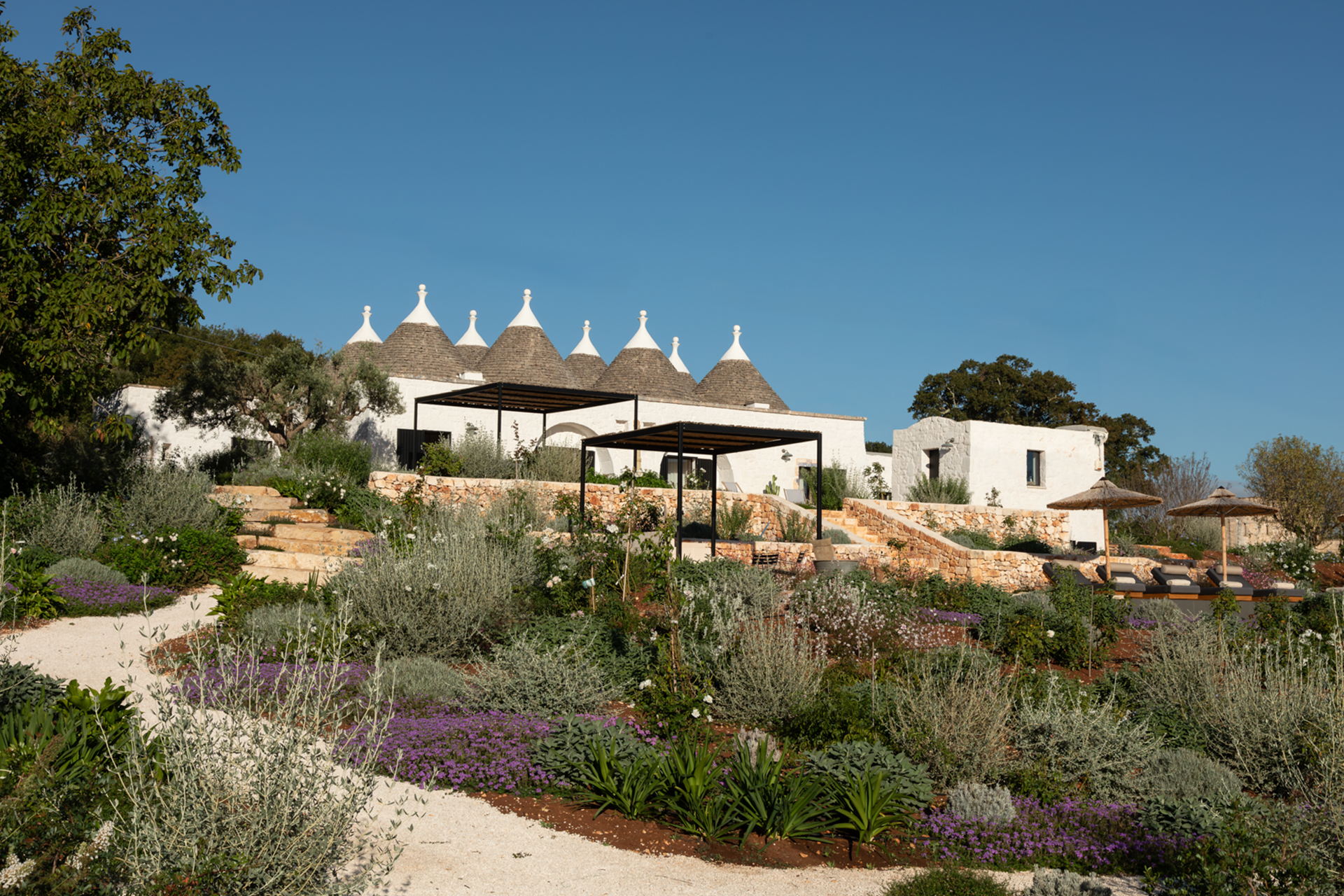 trulli-ottocappelli_villa_apulia-italy_exterior-villa.jpg