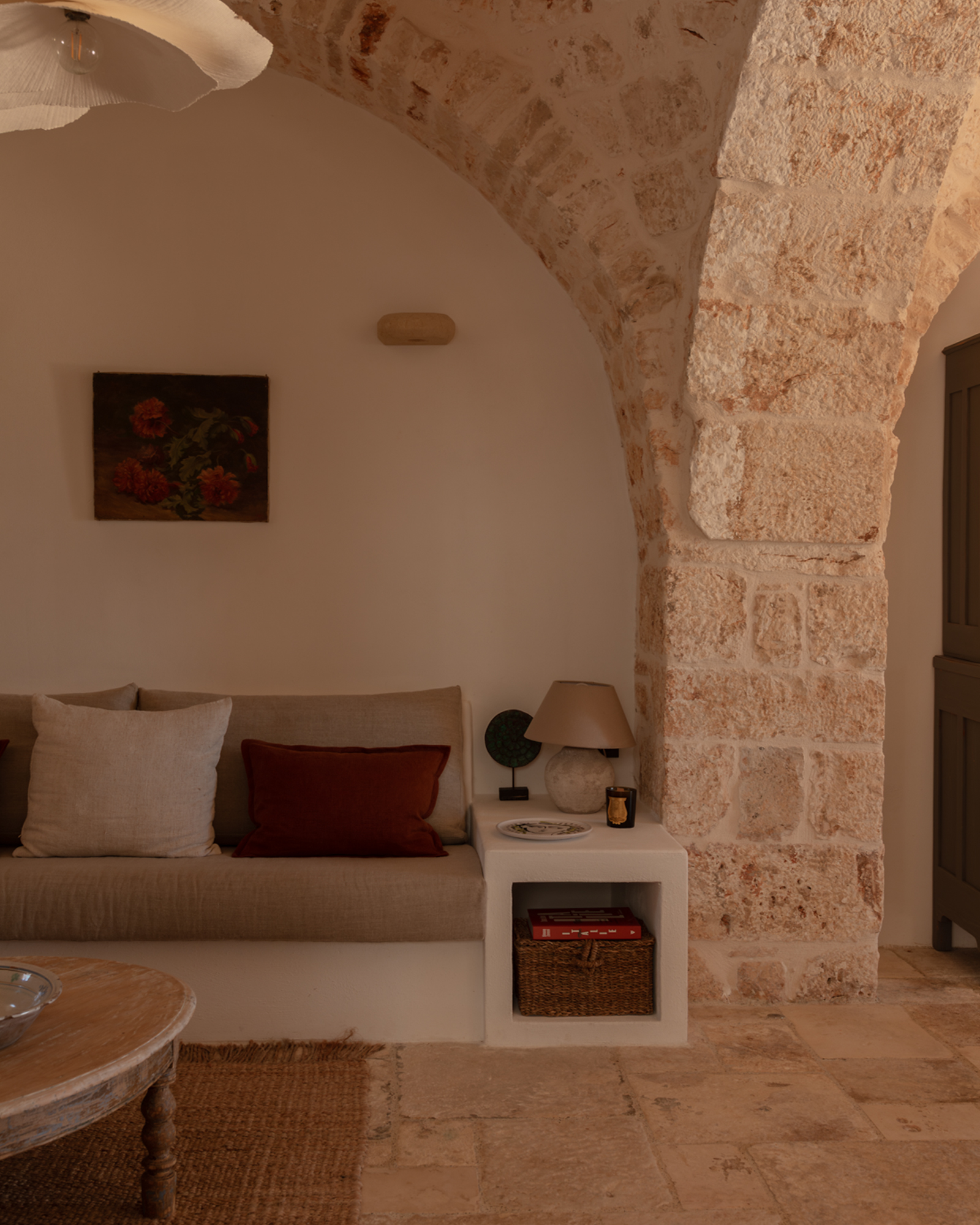 trulli-ottocappelli_villa_apulia-italy_interior-sofa.jpg