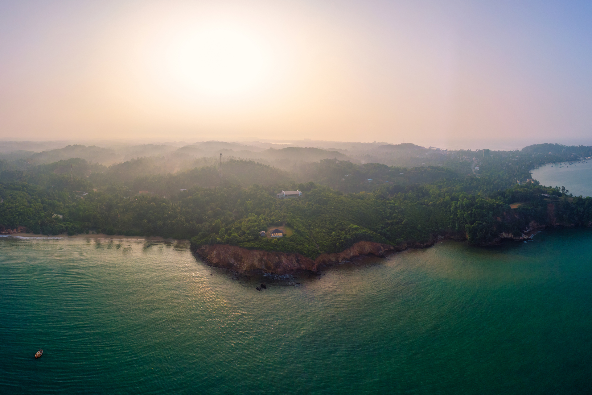 villa-vista-mirissa_villa_Mirissa-sri-lanka_exterior-drone-sun.jpg
