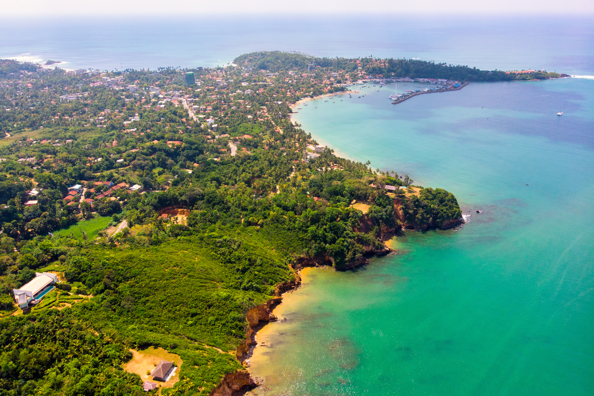 villa-vista-mirissa_villa_Mirissa-sri-lanka_exterior-drone-tropical.jpg